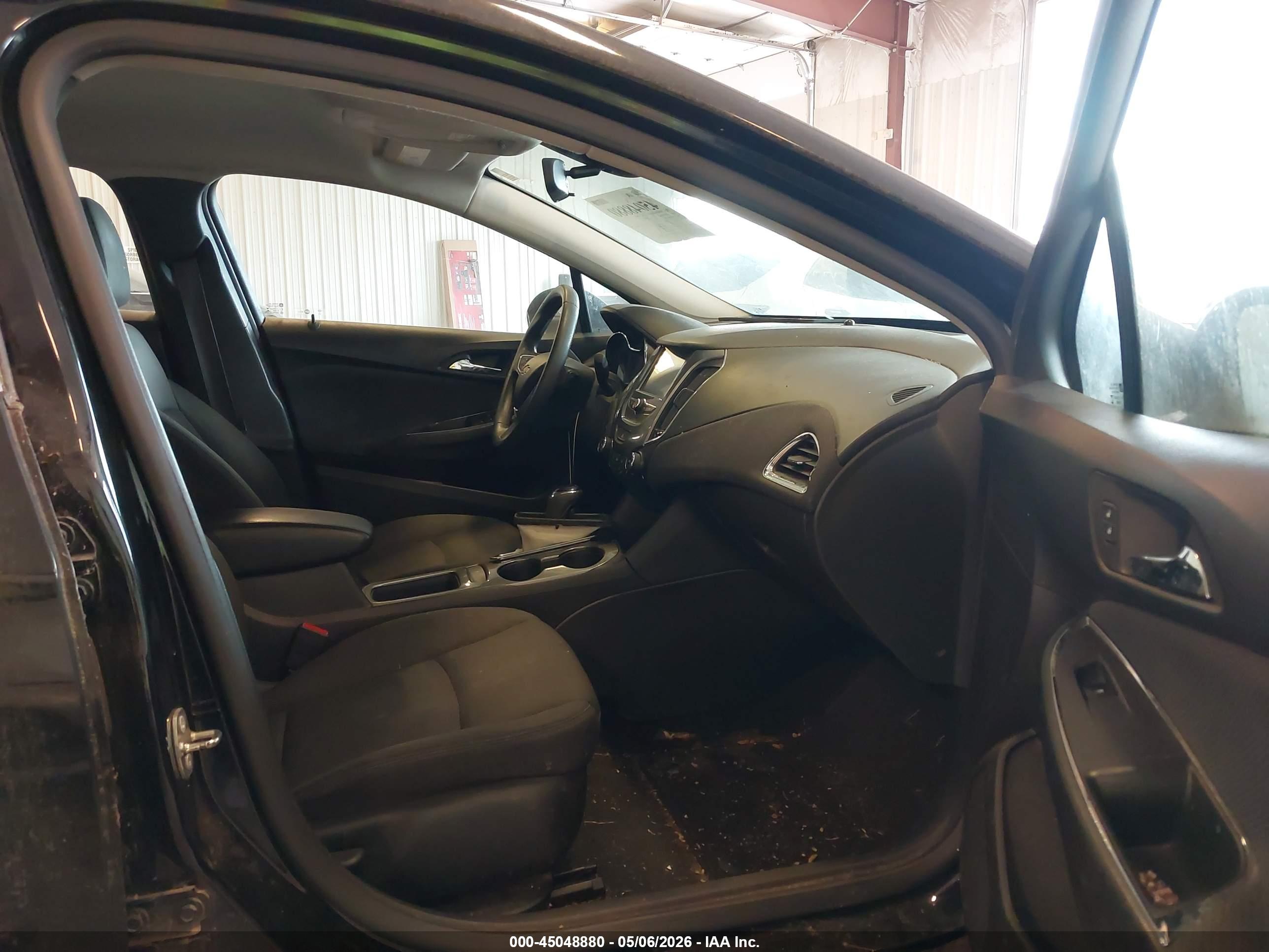 CHEVROLET CRUZE image 5