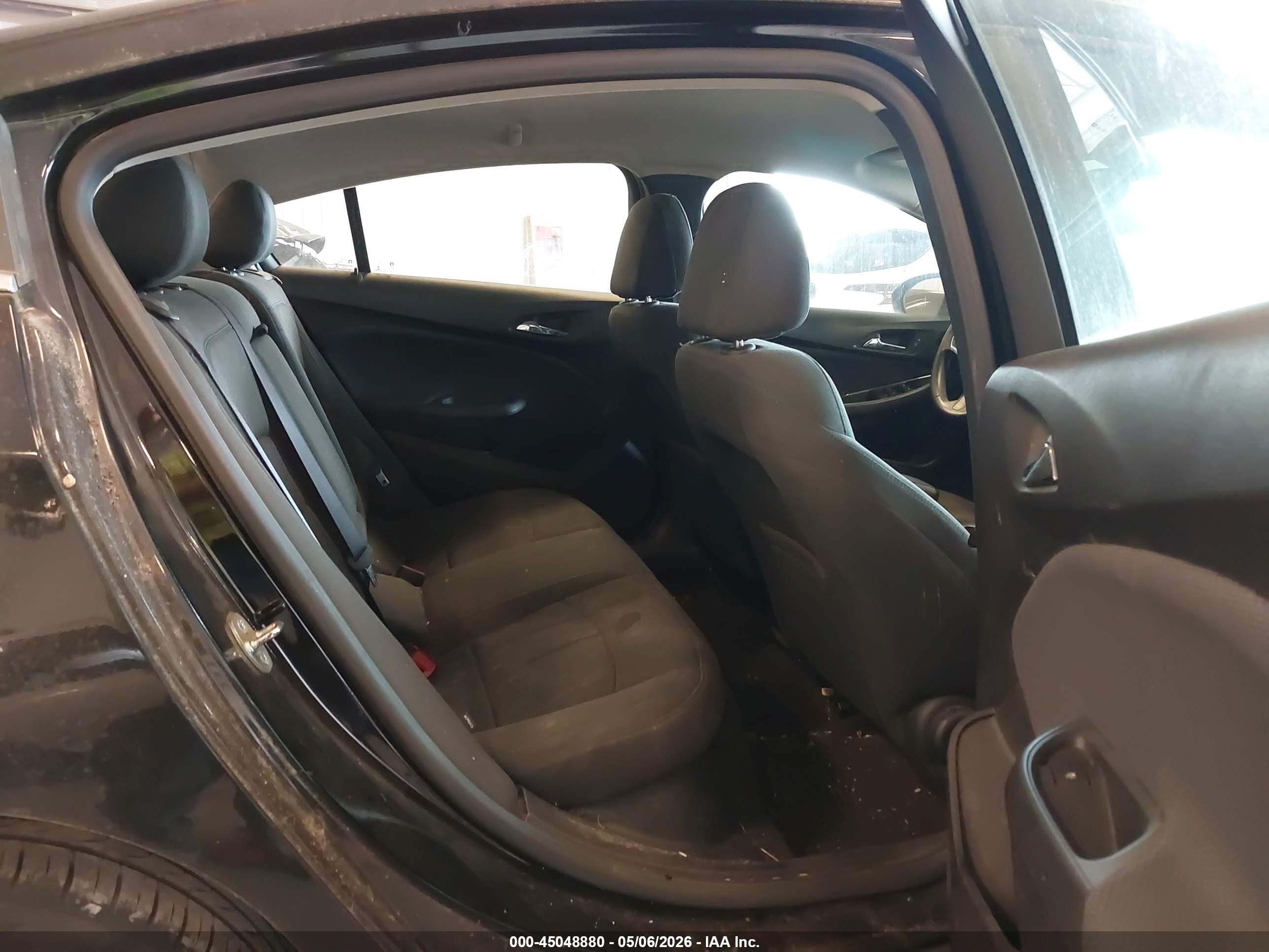 CHEVROLET CRUZE image 8