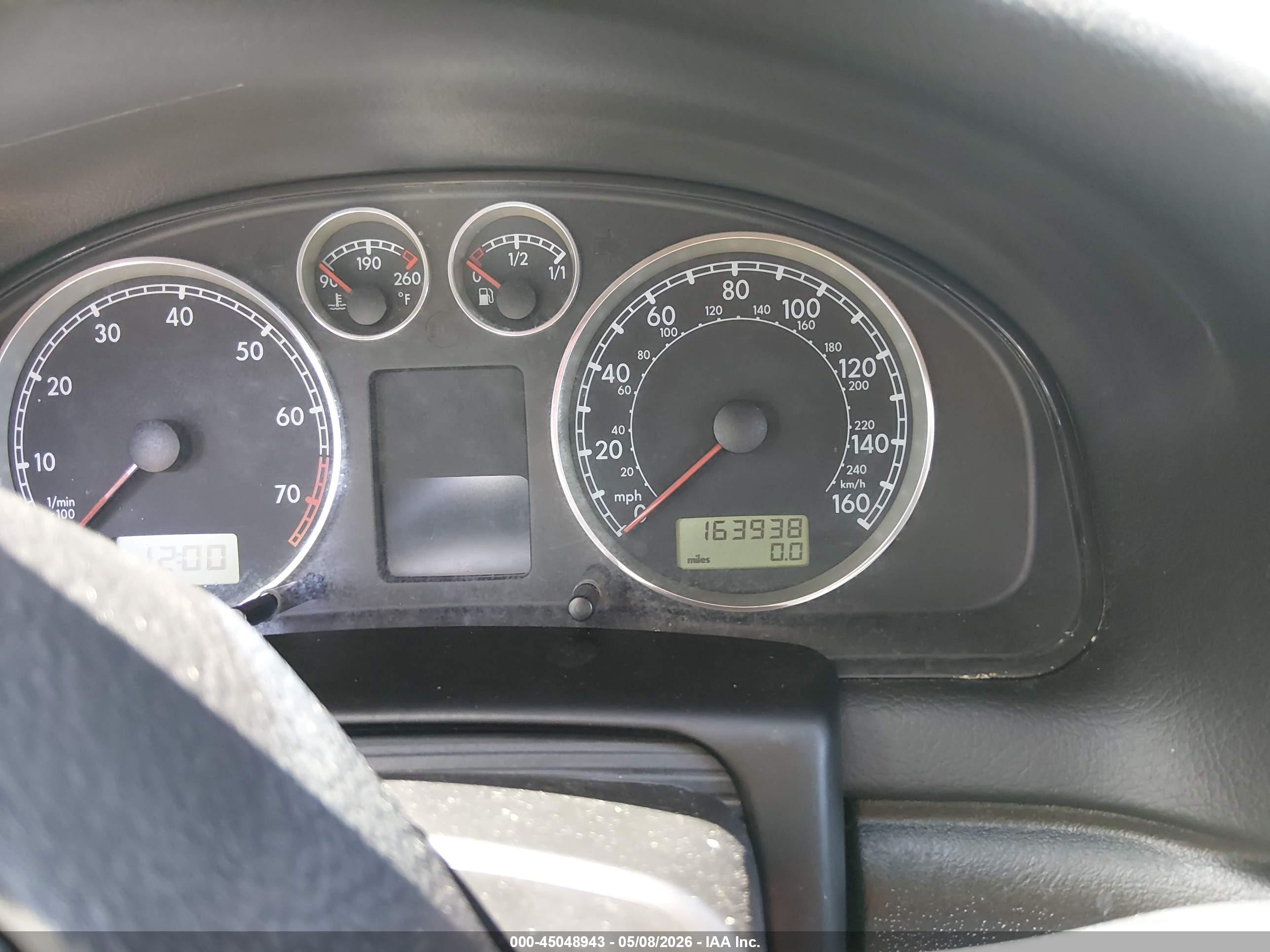 VOLKSWAGEN PASSAT image 7