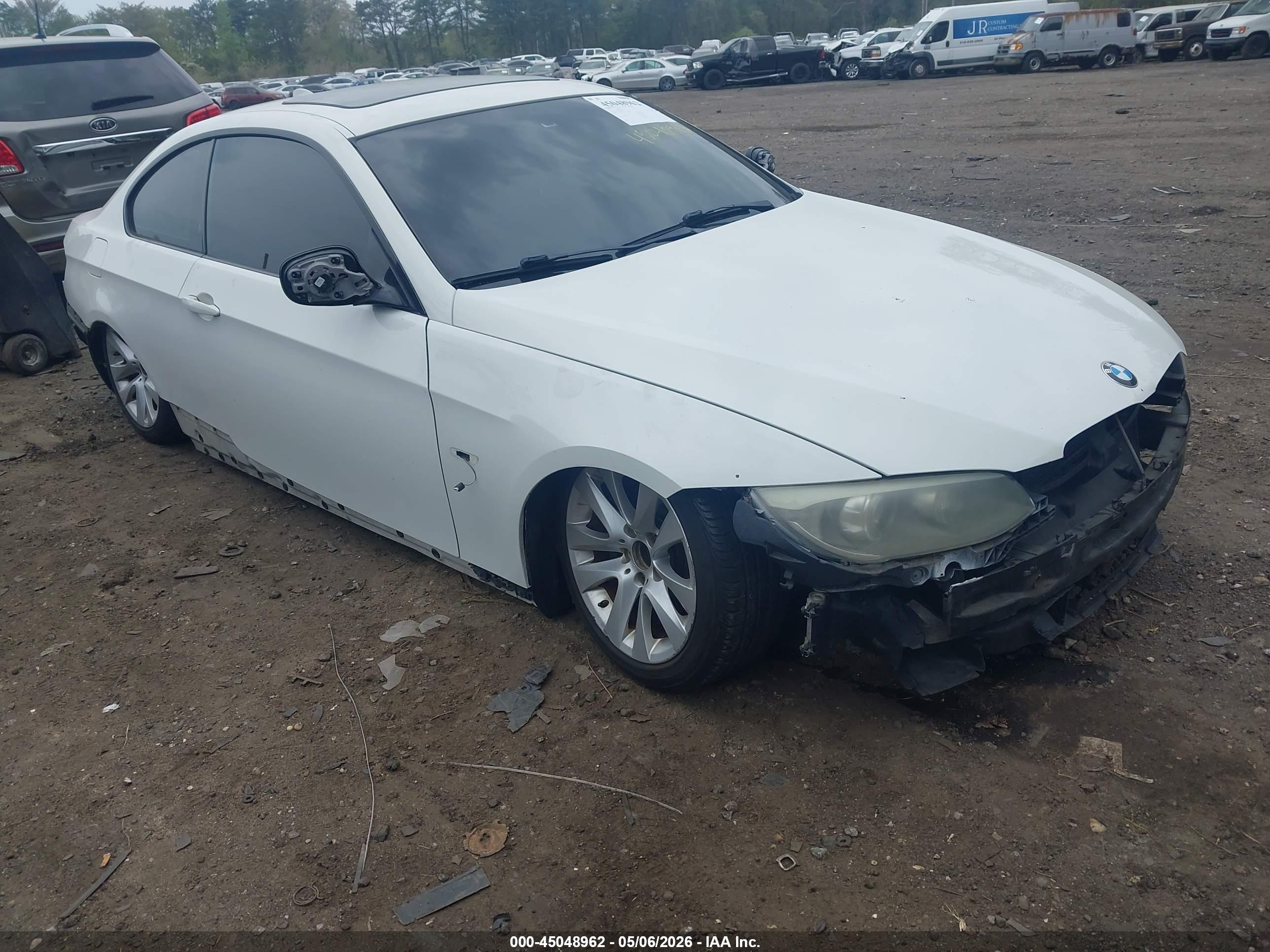 BMW 335I image 6