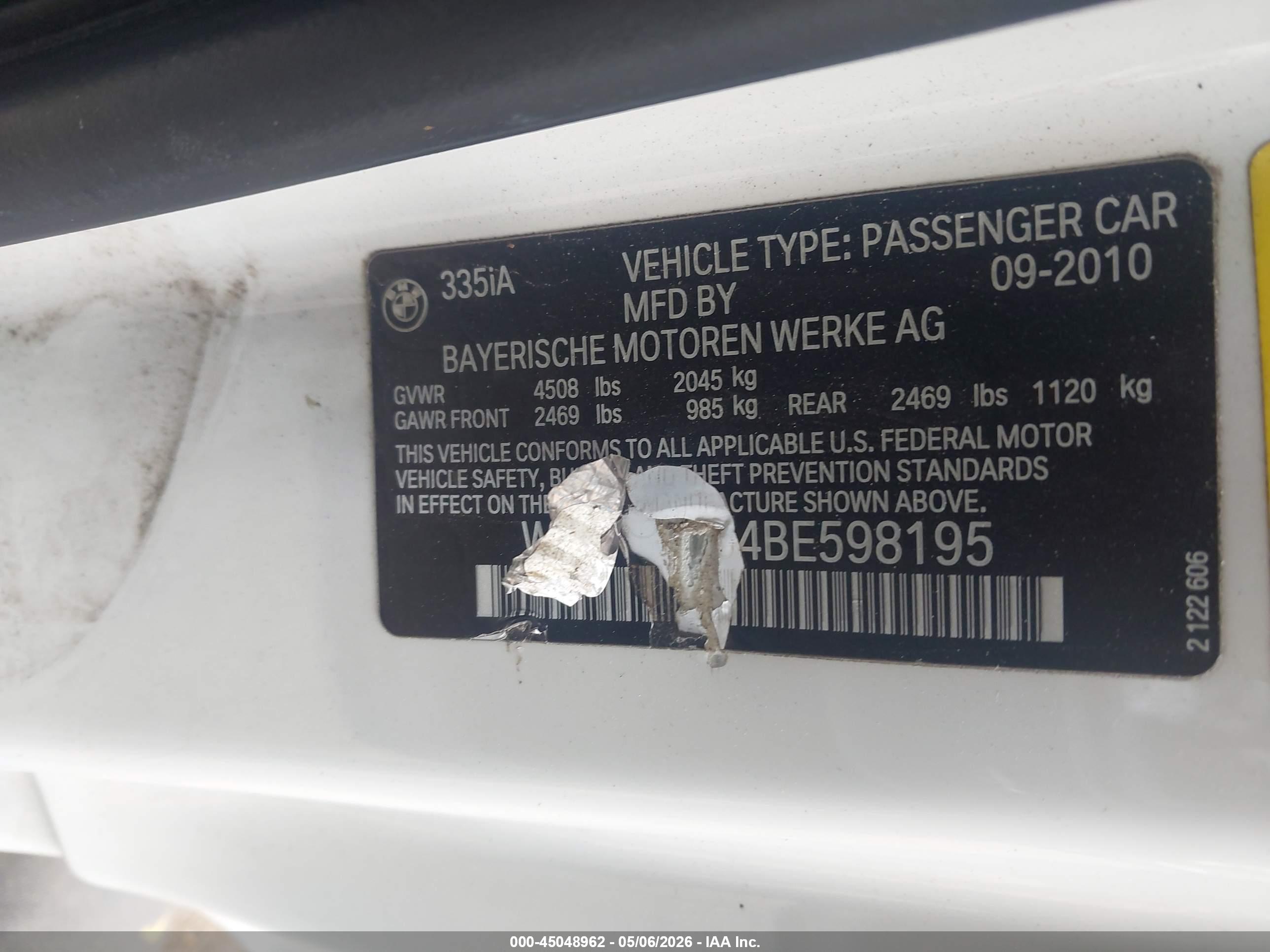 BMW 335I image 9