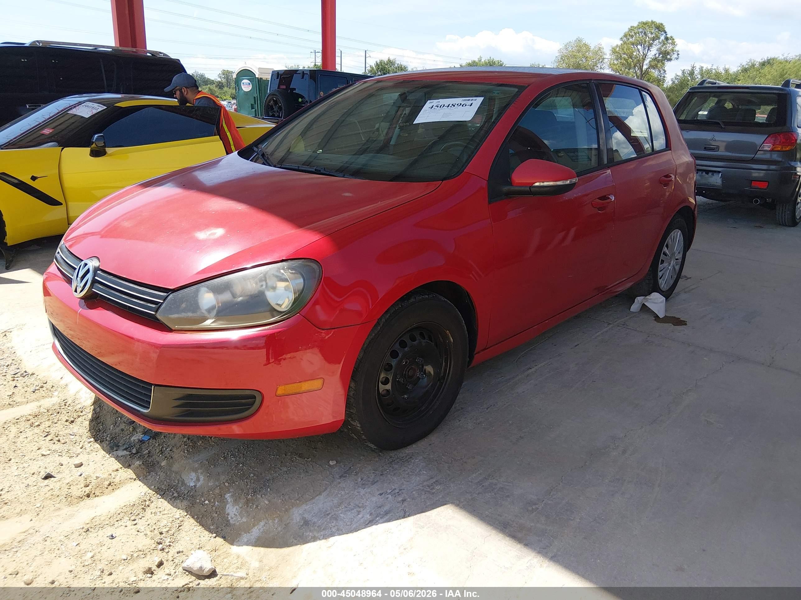 VOLKSWAGEN GOLF image 2