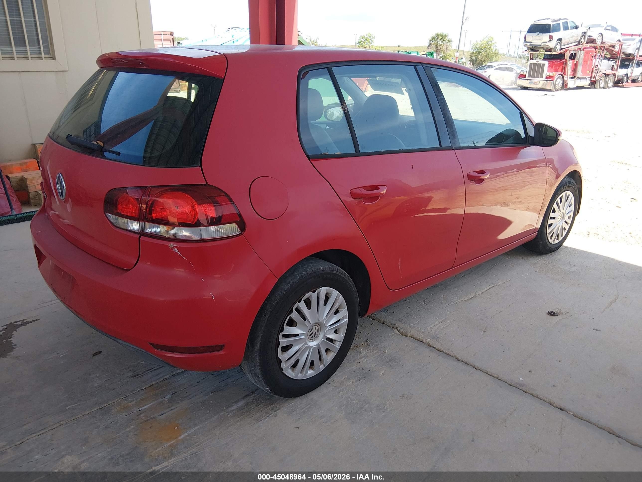 VOLKSWAGEN GOLF image 4