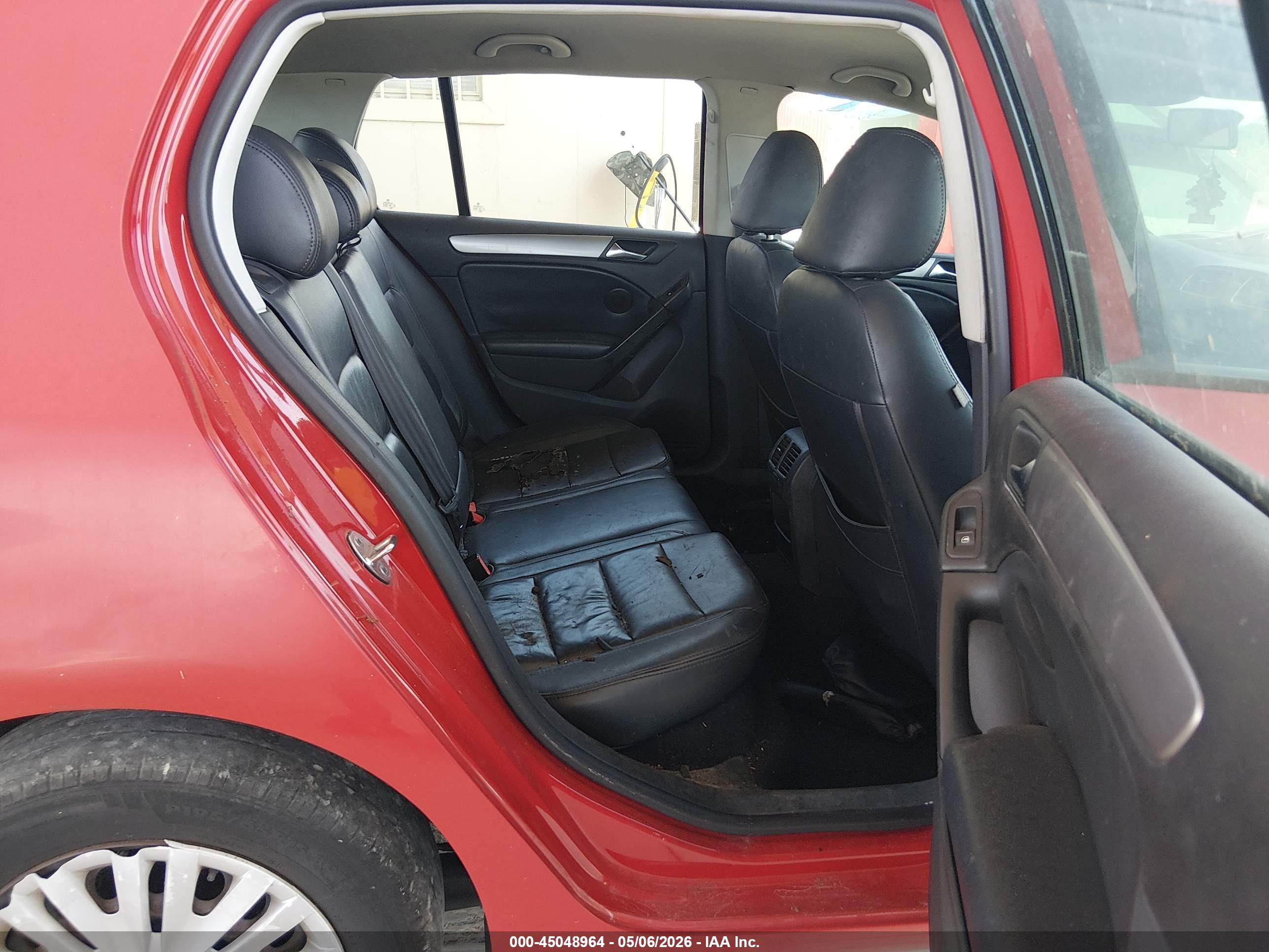VOLKSWAGEN GOLF image 8