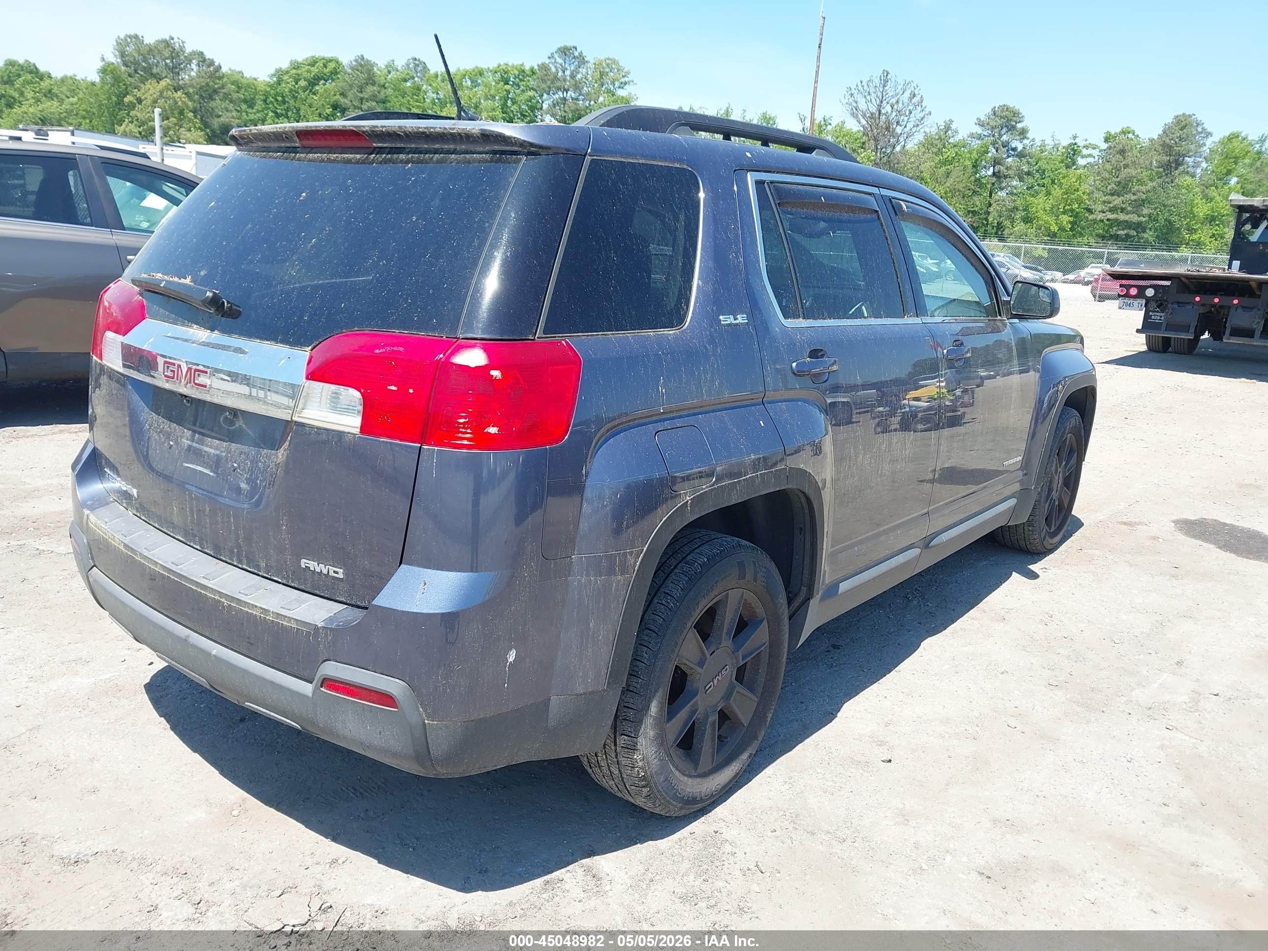 GMC TERRAIN image 4