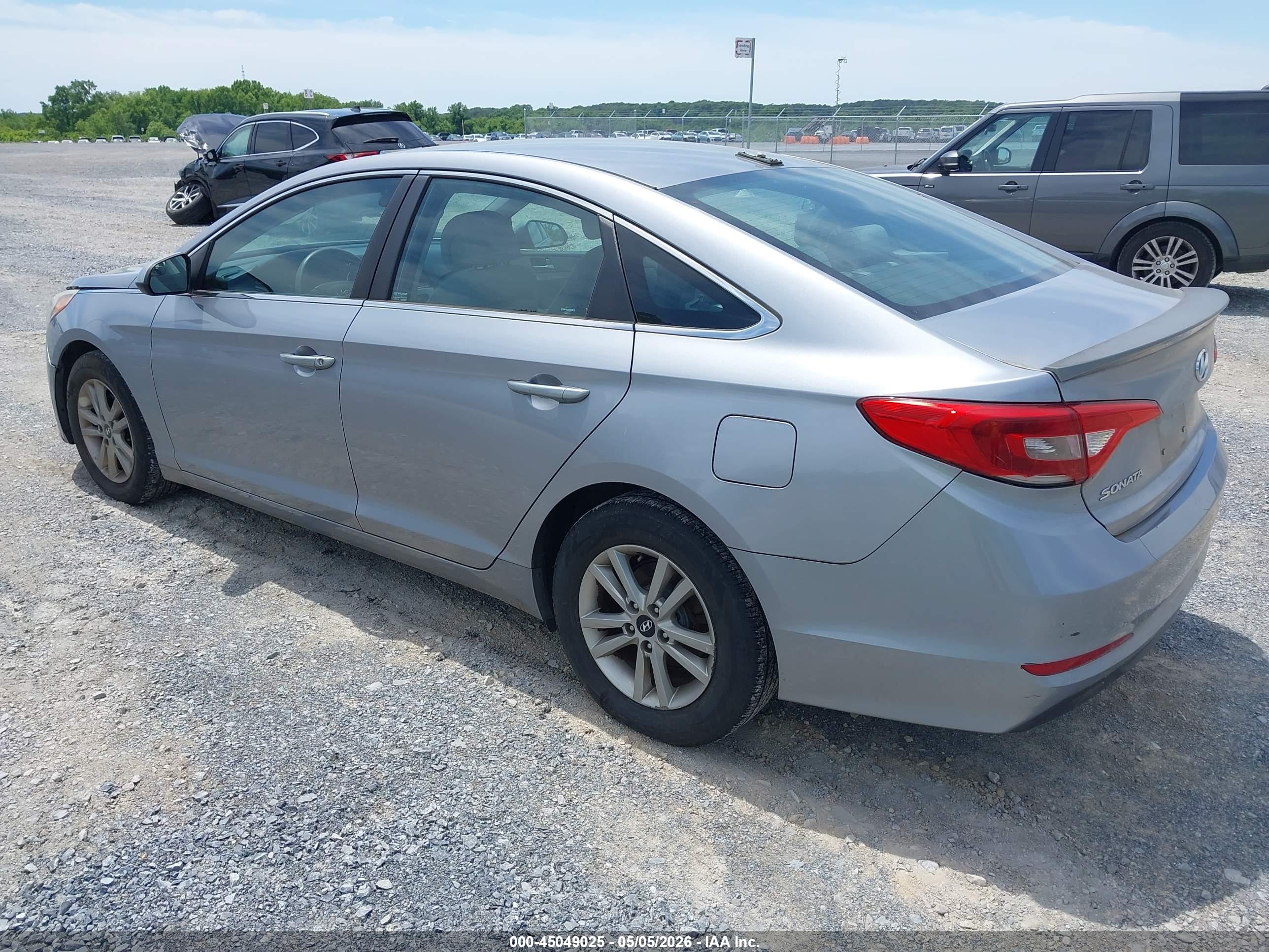 HYUNDAI SONATA image 3