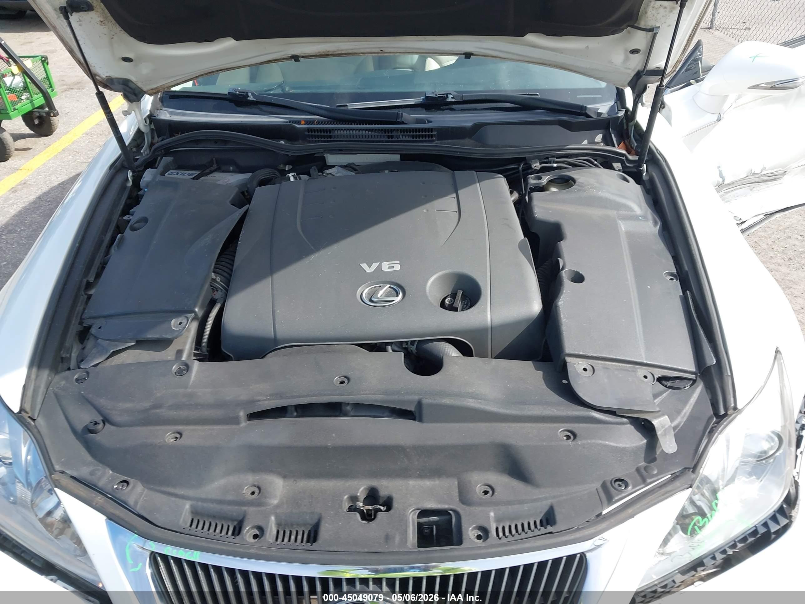 LEXUS IS image 10