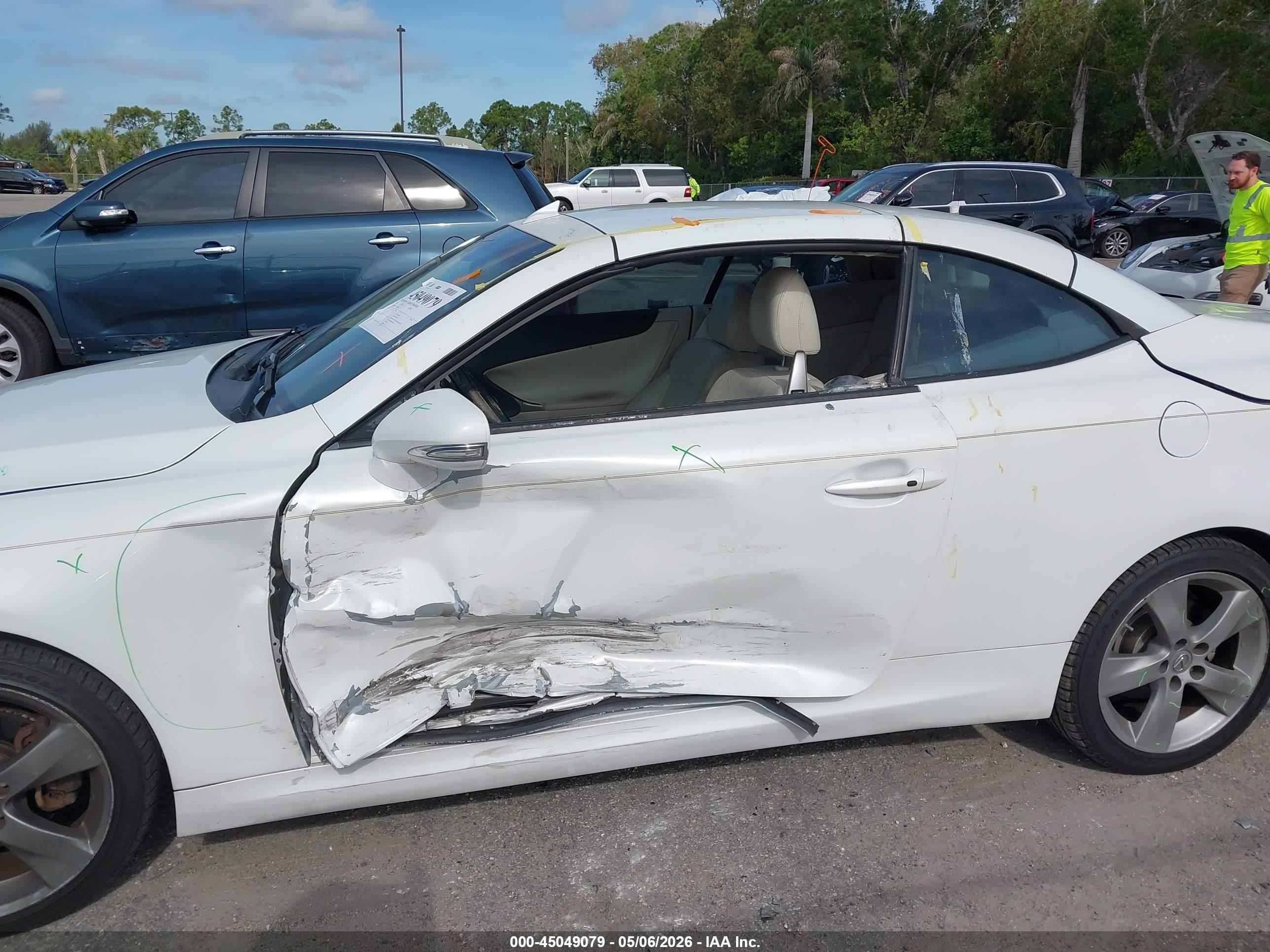 LEXUS IS image 6