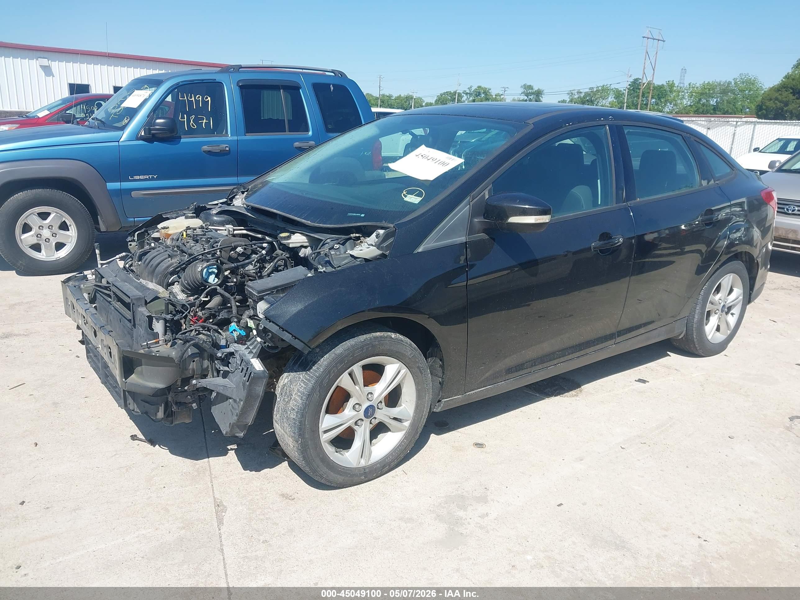 FORD FOCUS image 2