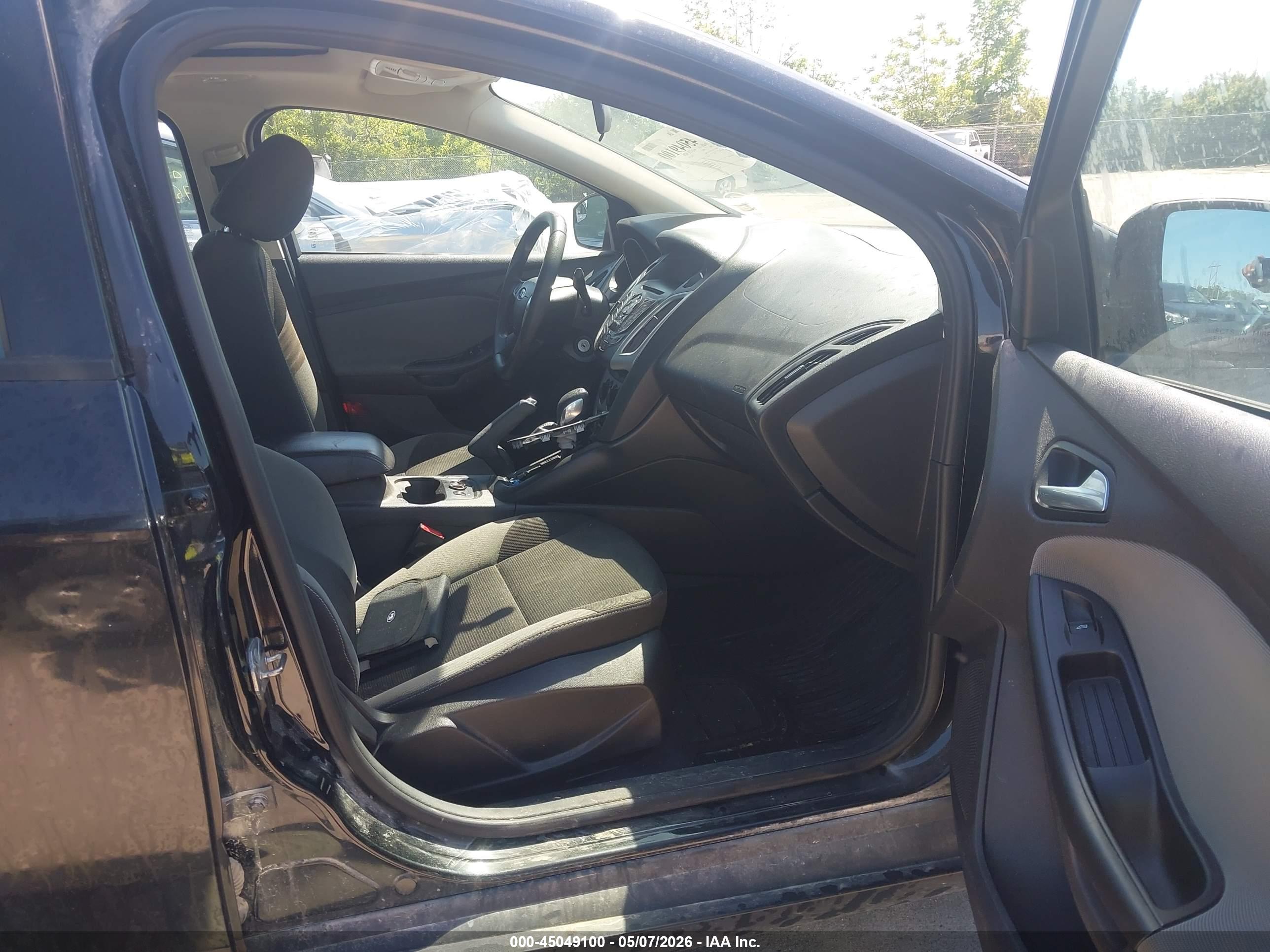 FORD FOCUS image 5