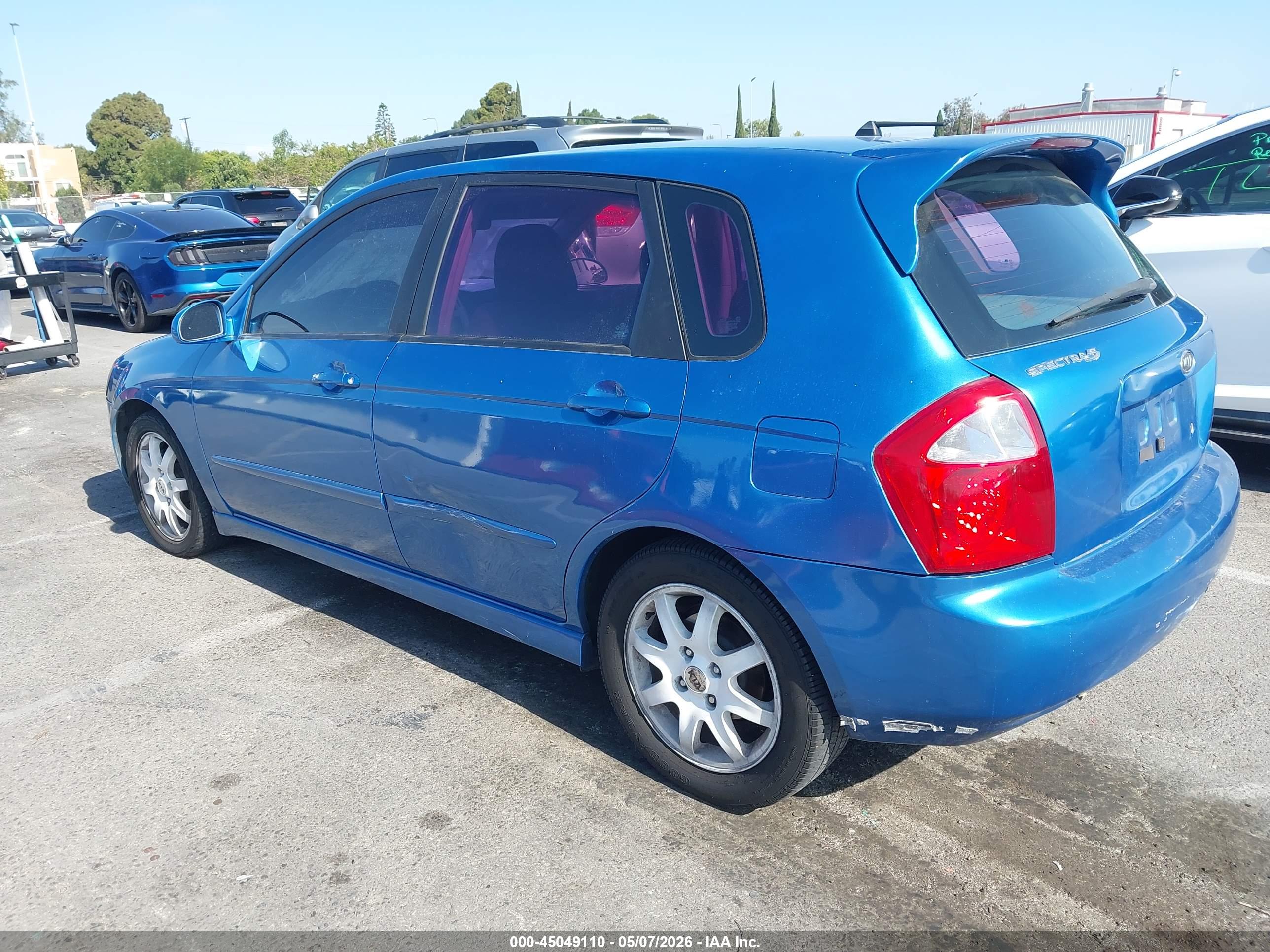 KIA SPECTRA5 image 3