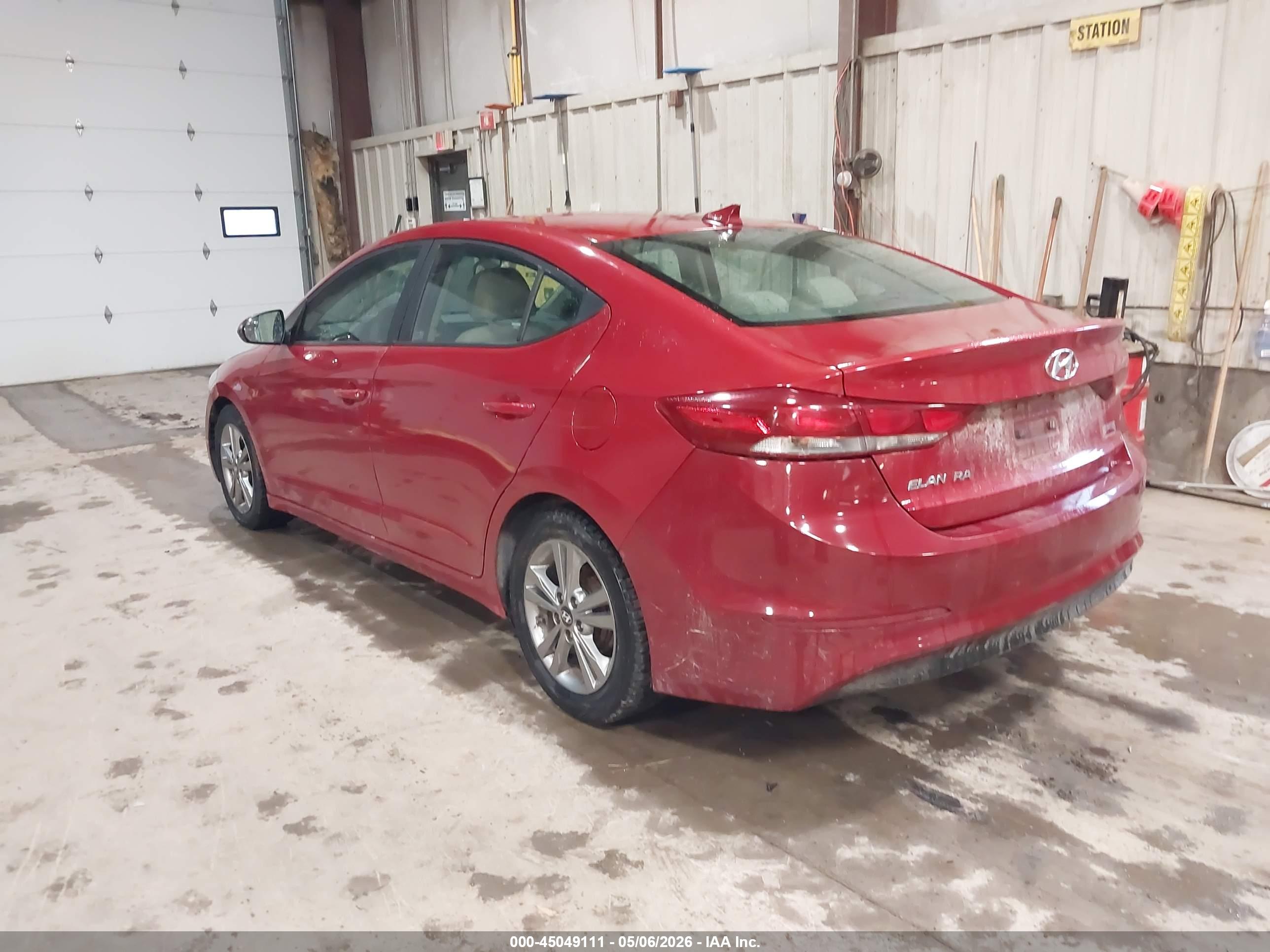 HYUNDAI ELANTRA image 3