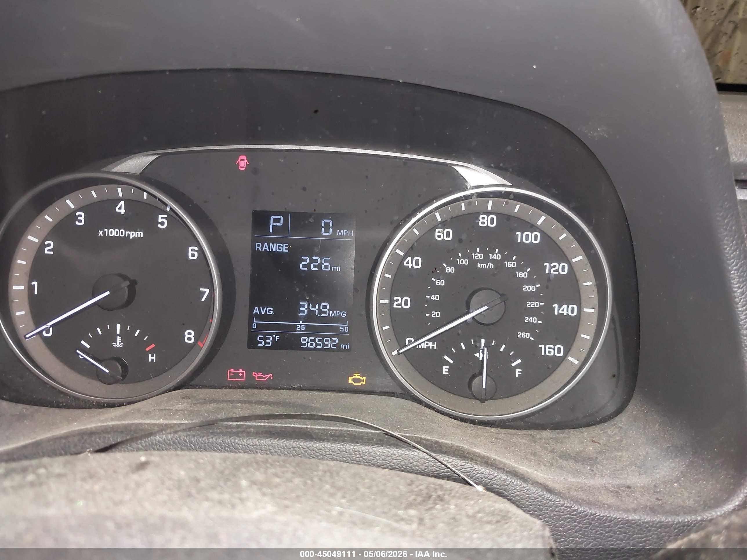 HYUNDAI ELANTRA image 7