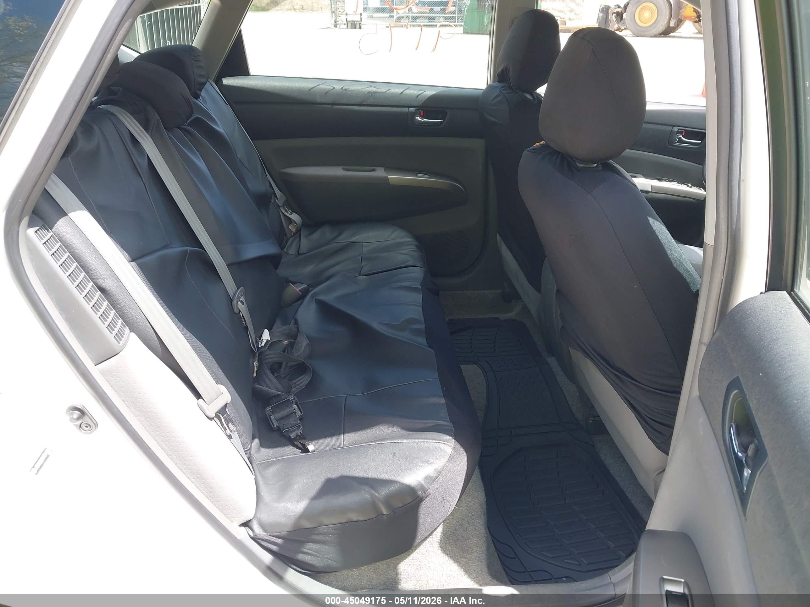 TOYOTA PRIUS image 8