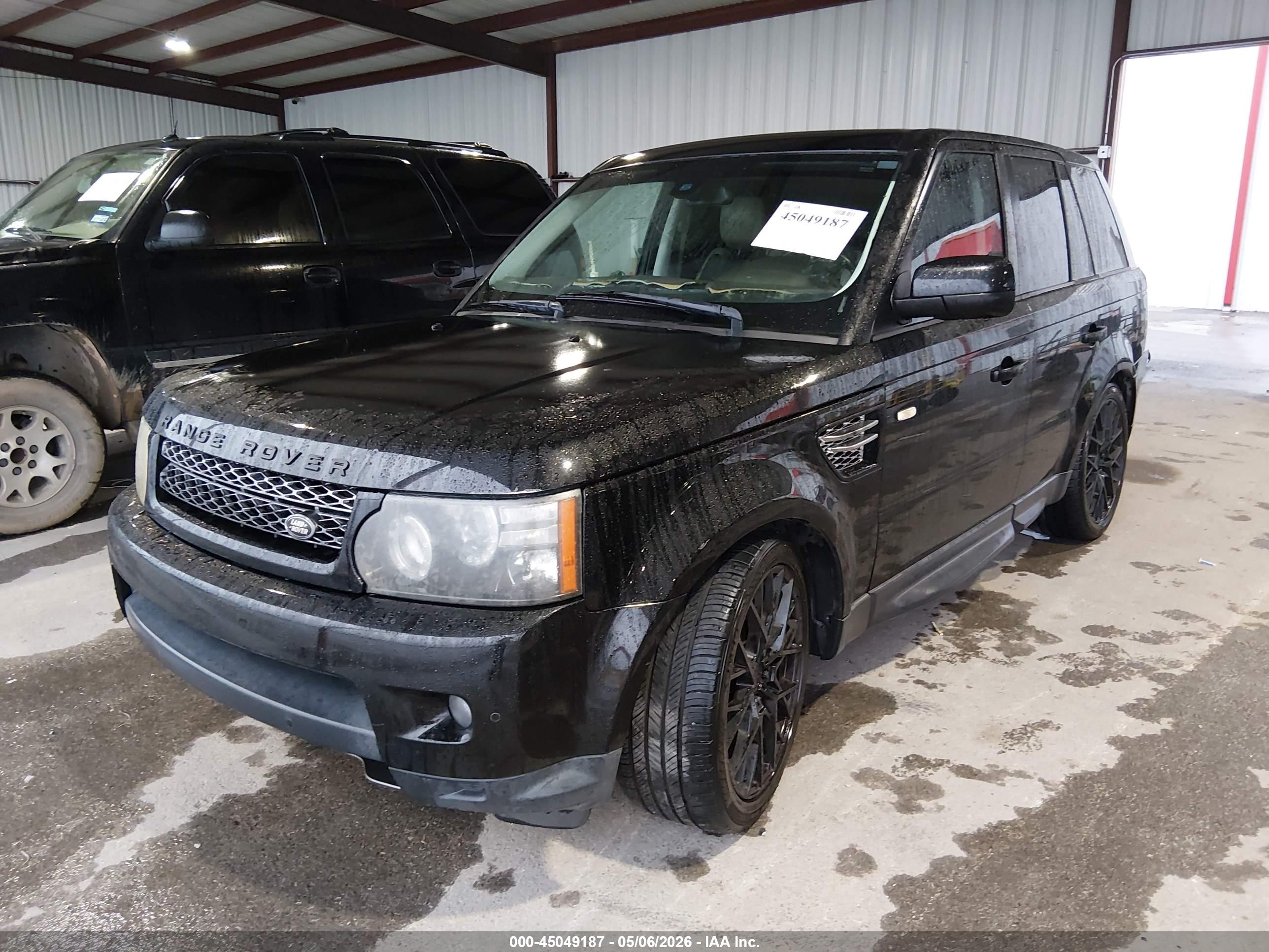 LAND ROVER image 2