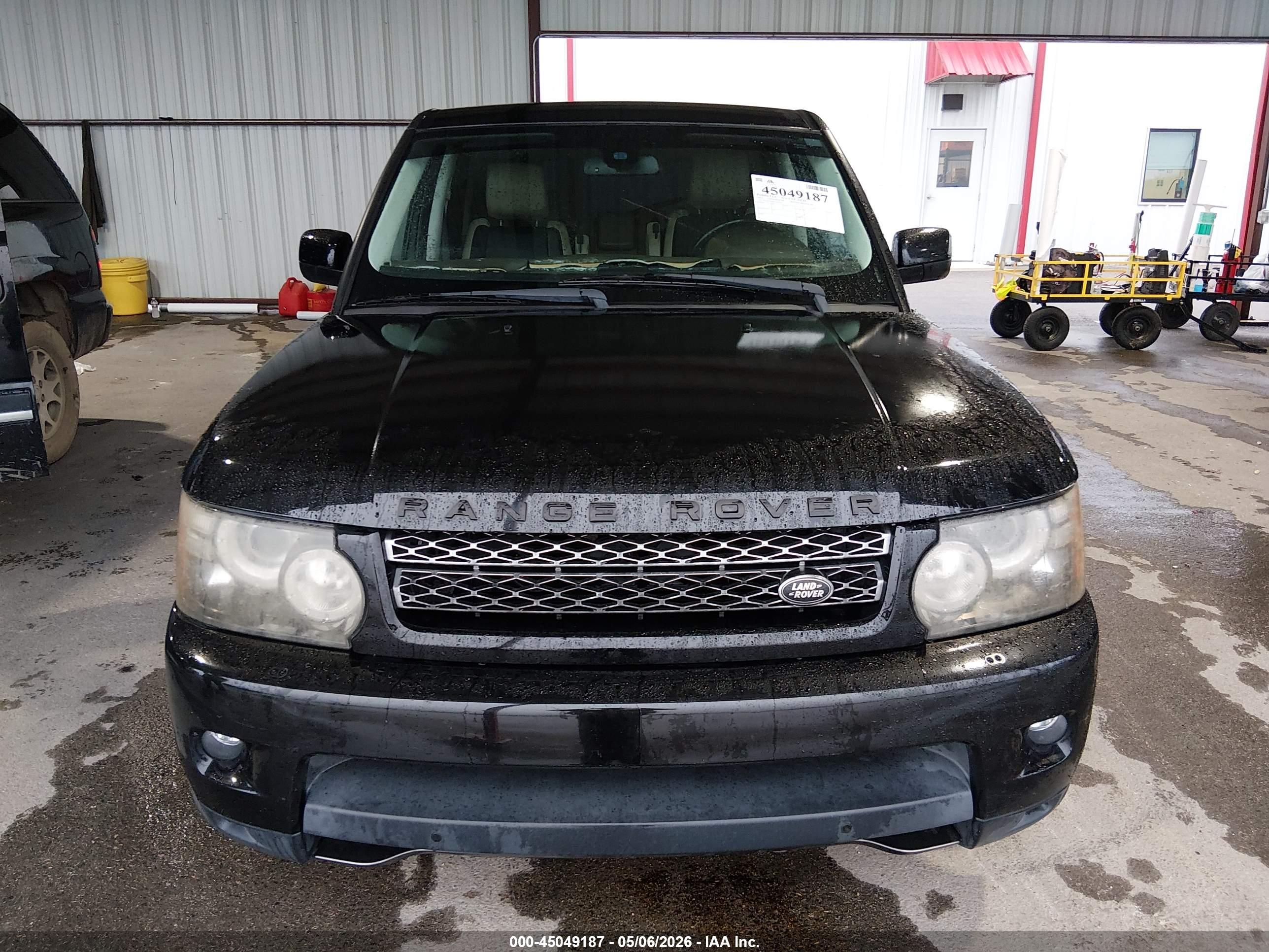 LAND ROVER image 6