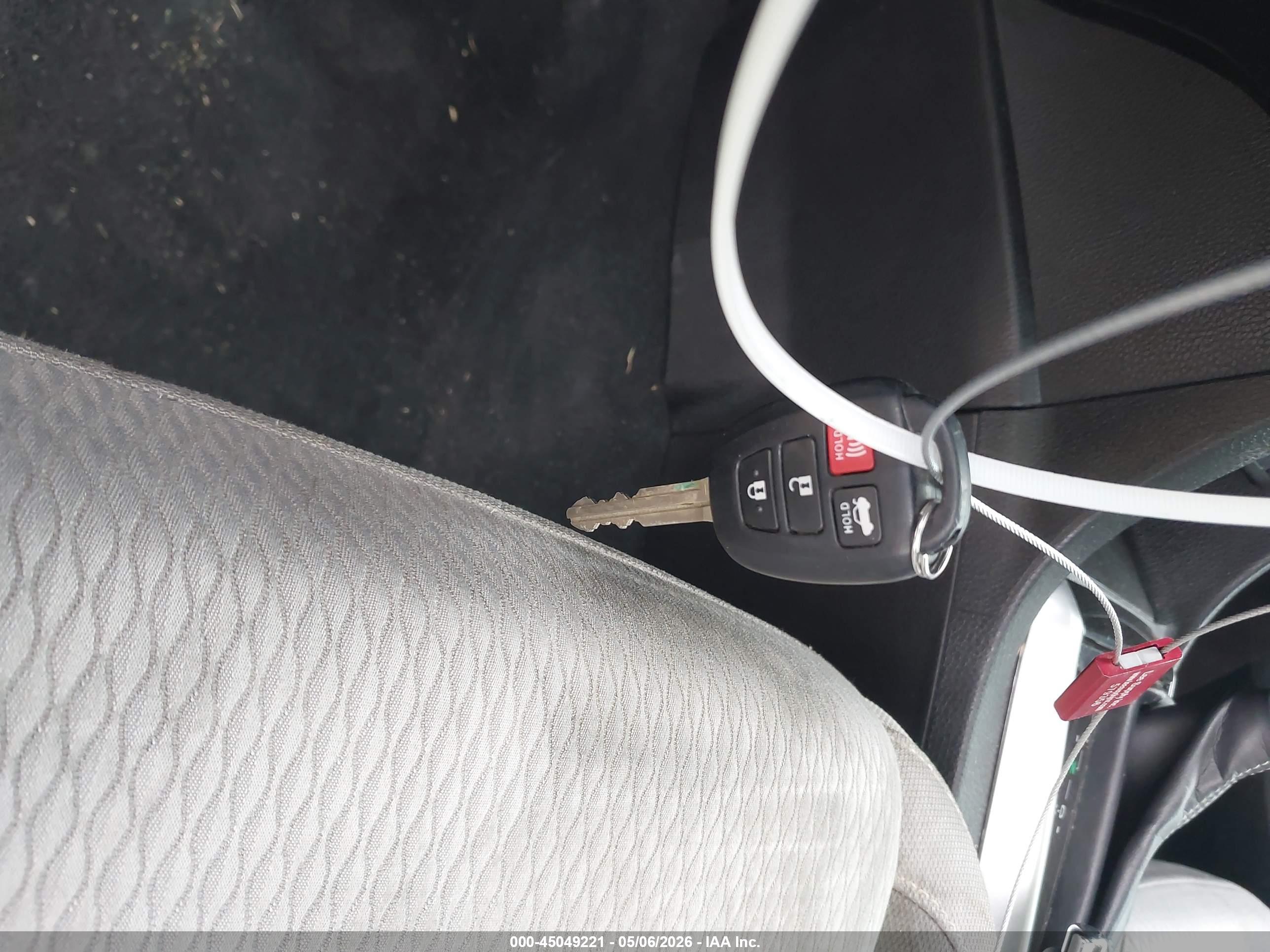 TOYOTA COROLLA image 11