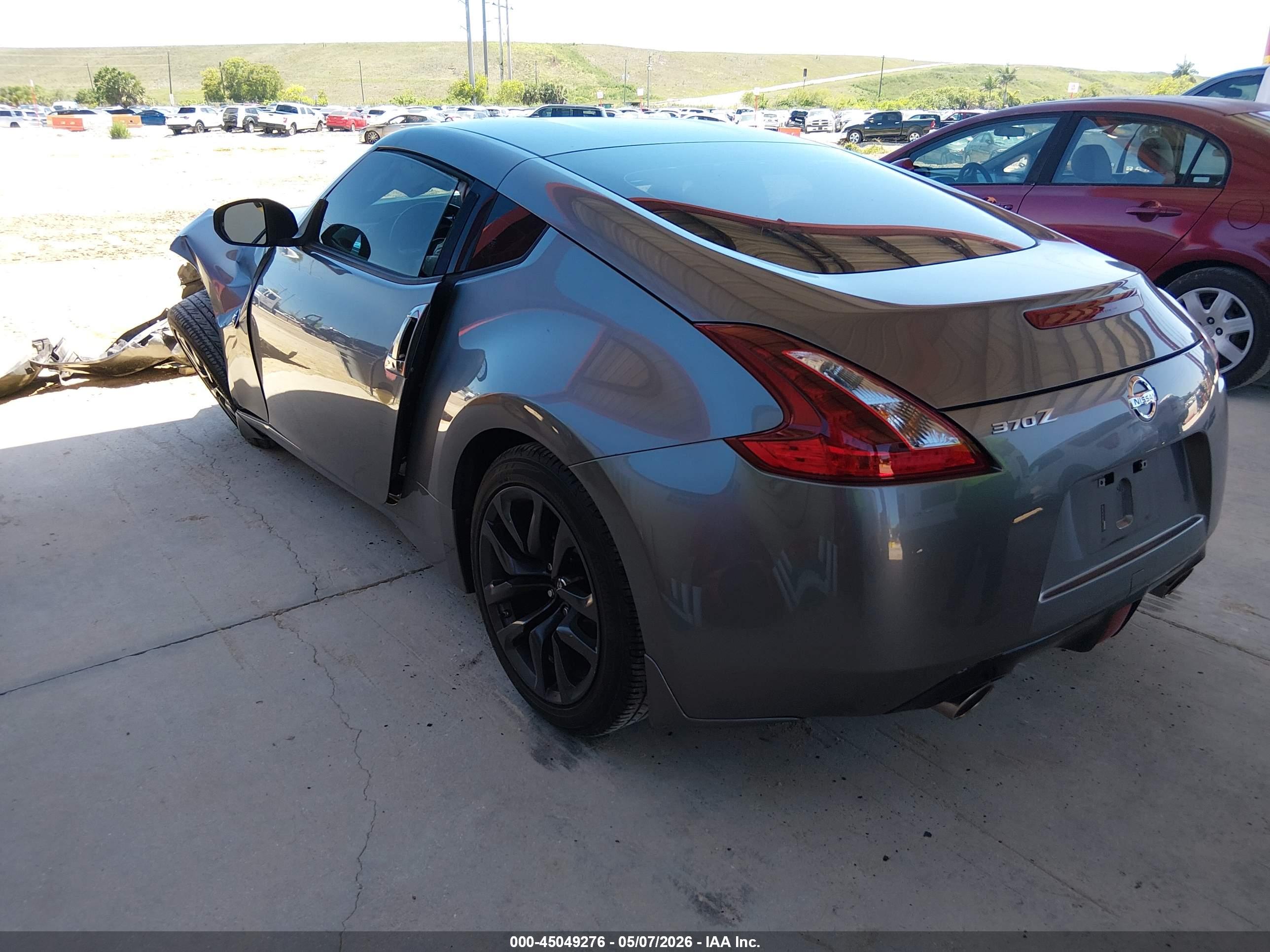 NISSAN 370Z image 3