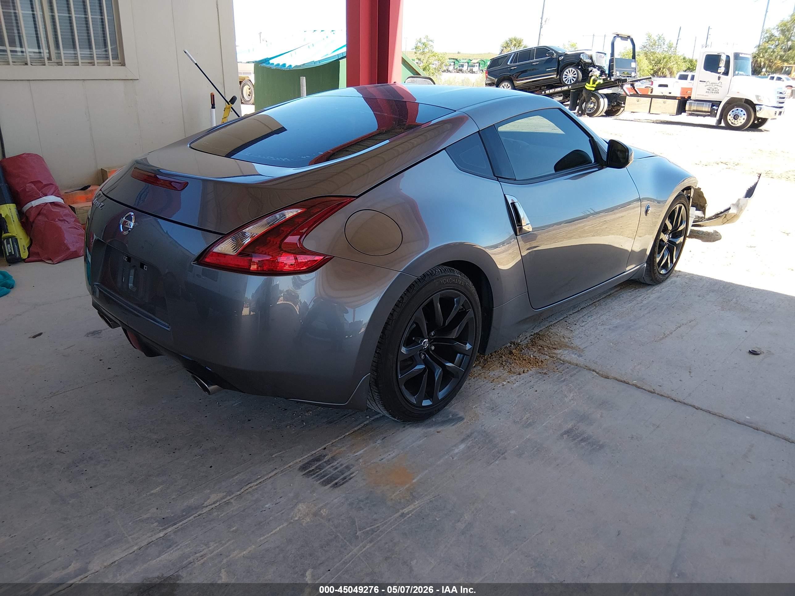 NISSAN 370Z image 4
