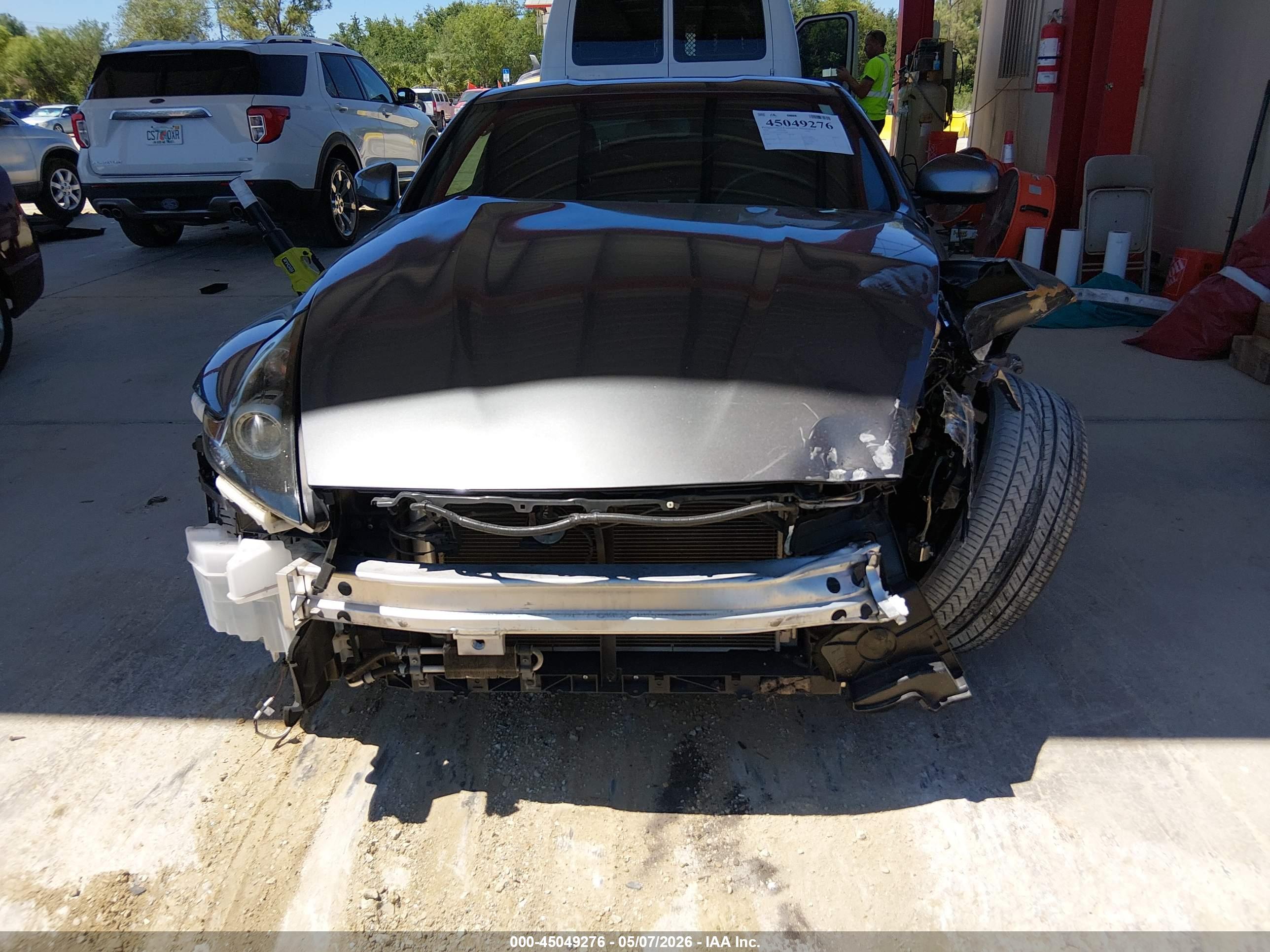 NISSAN 370Z image 6