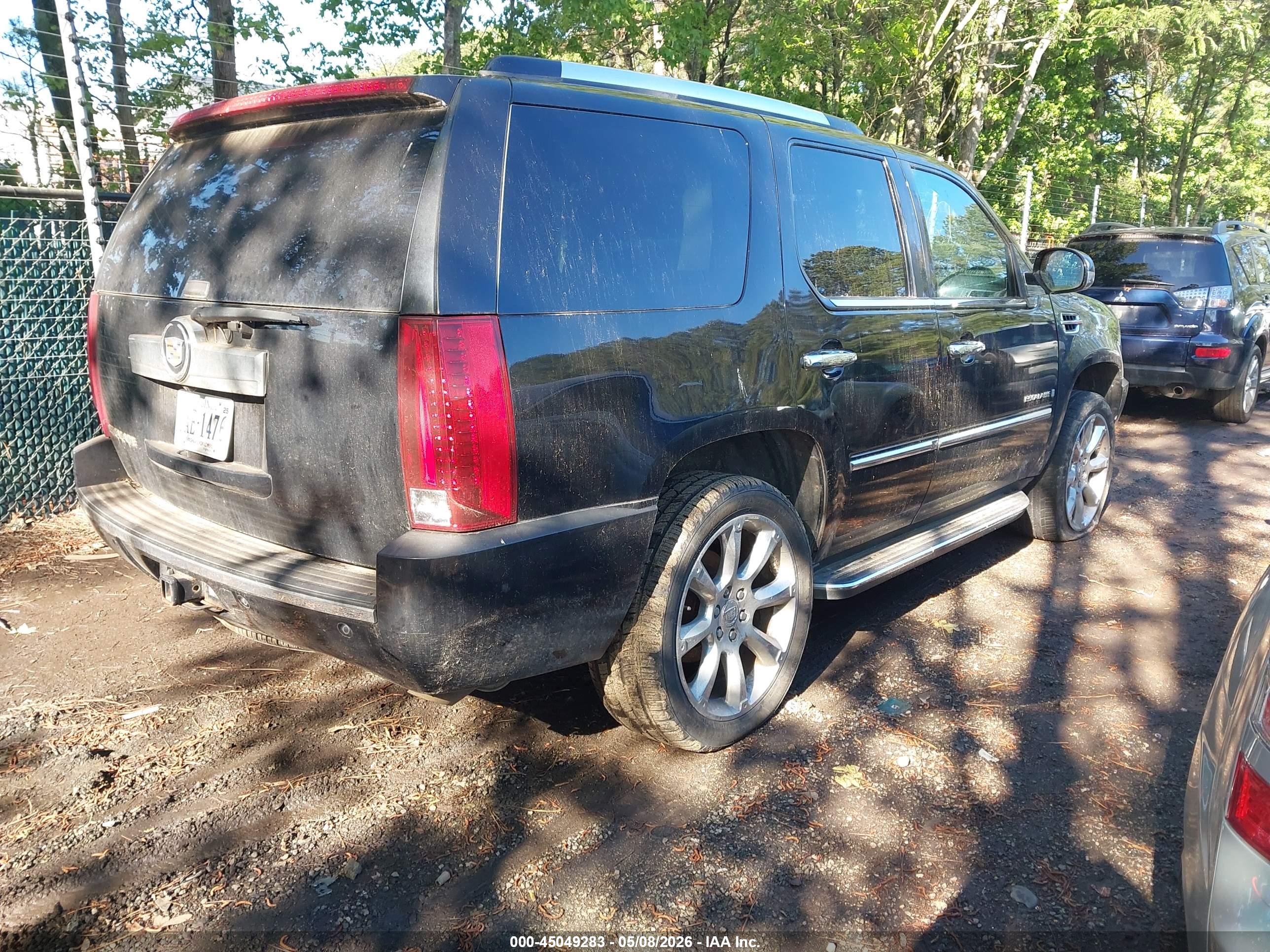 CADILLAC ESCALADE image 4