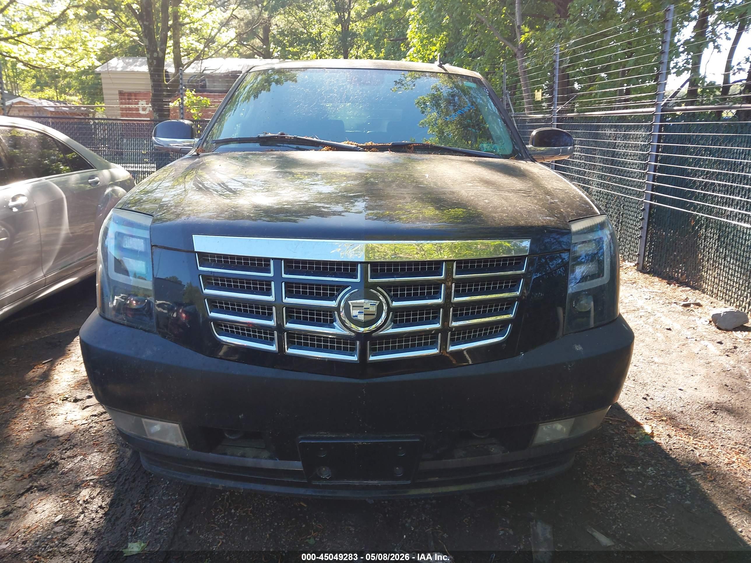 CADILLAC ESCALADE image 6