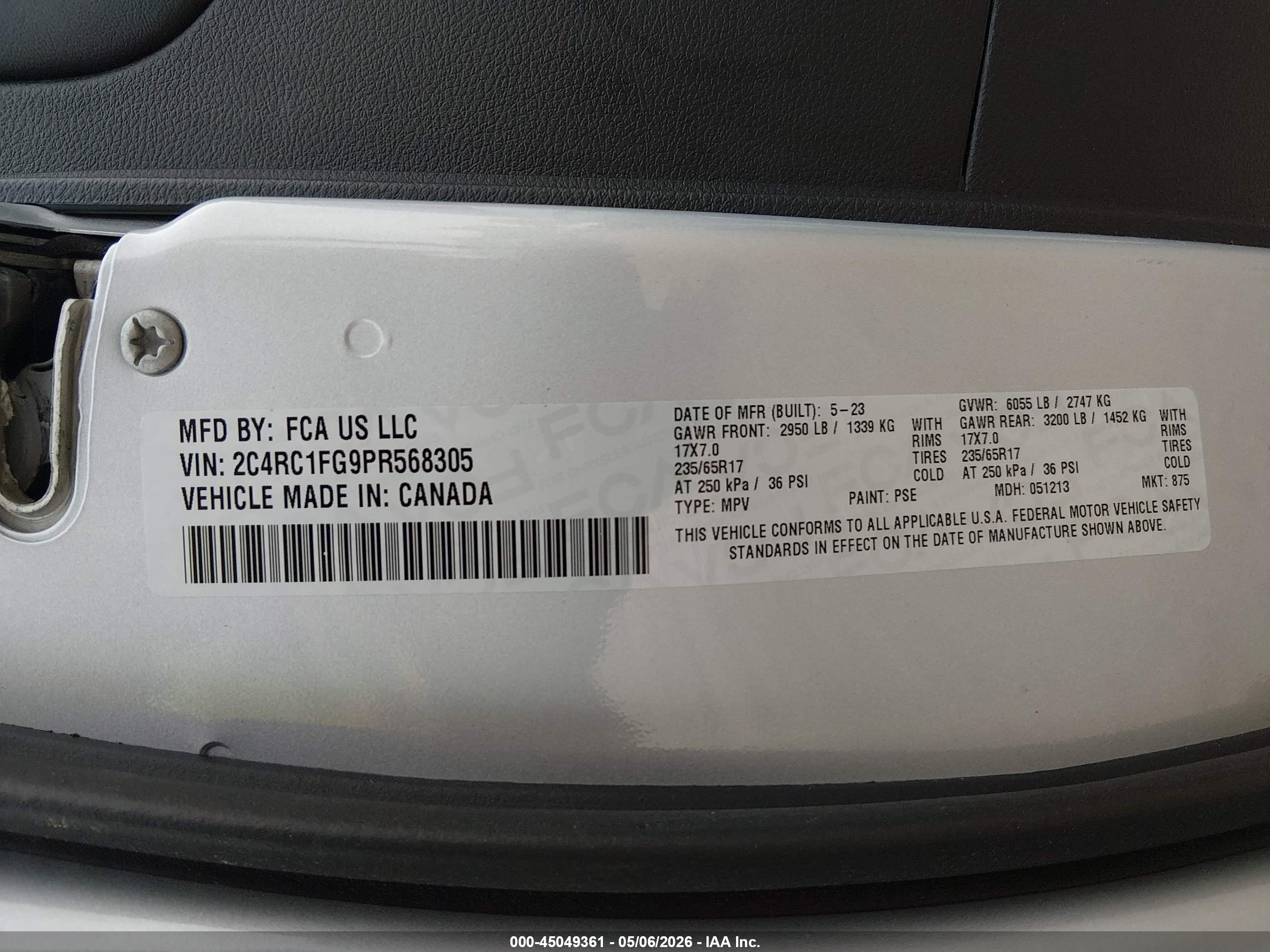 CHRYSLER PACIFICA image 9