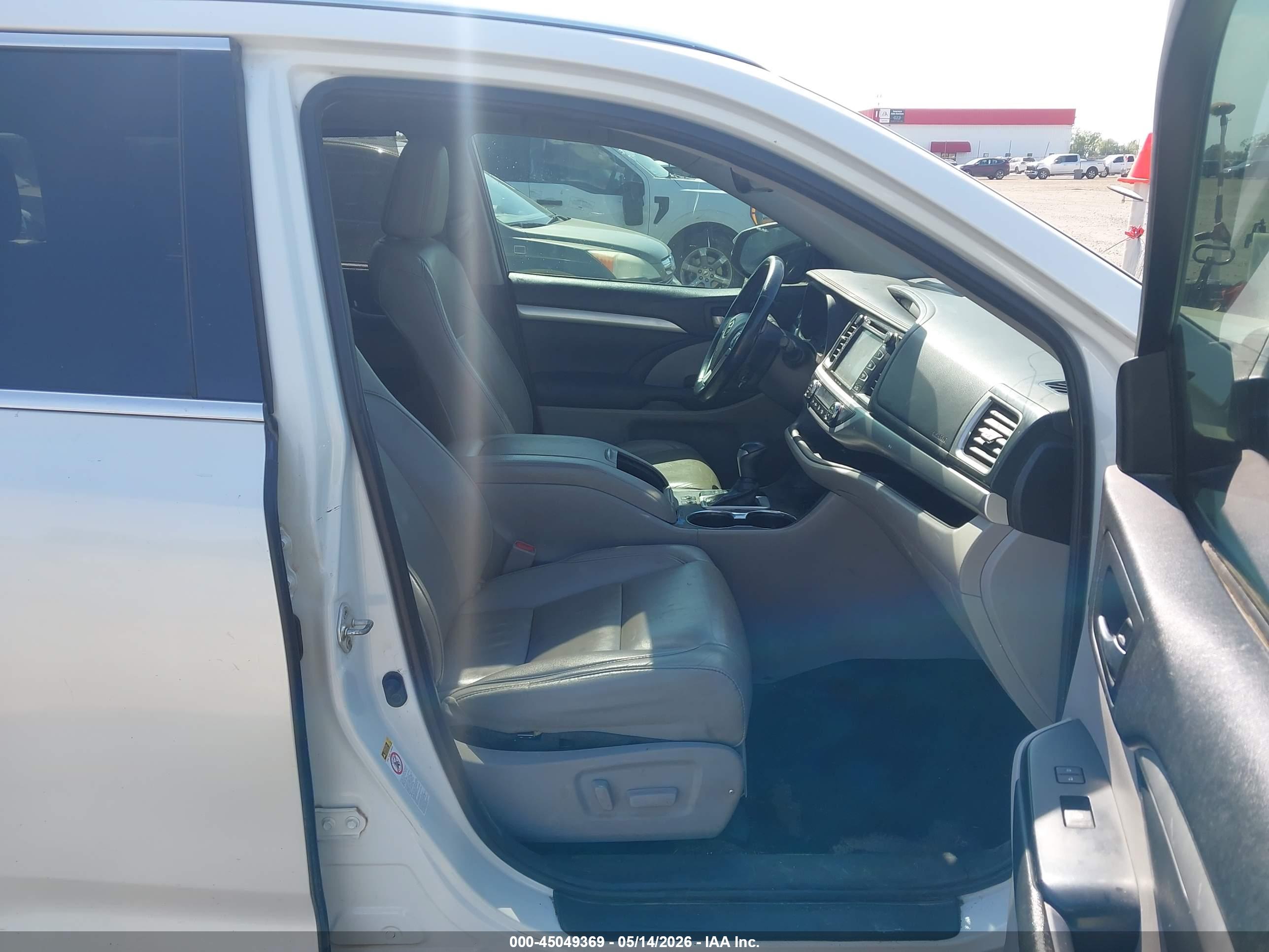 TOYOTA HIGHLANDER image 5