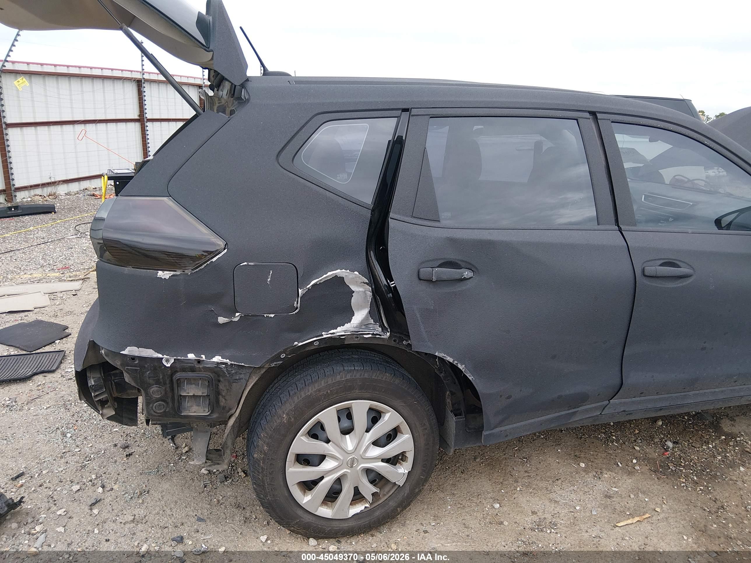 NISSAN ROGUE image 6