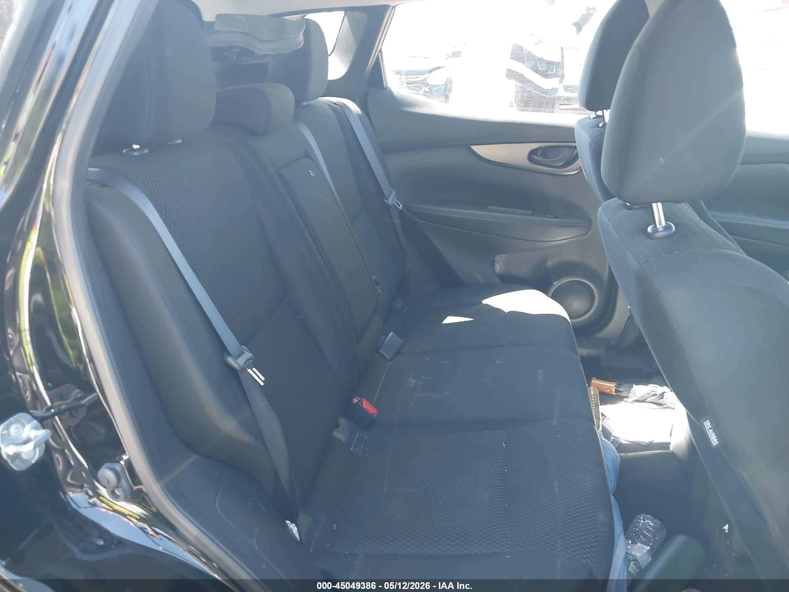 NISSAN ROGUE image 8
