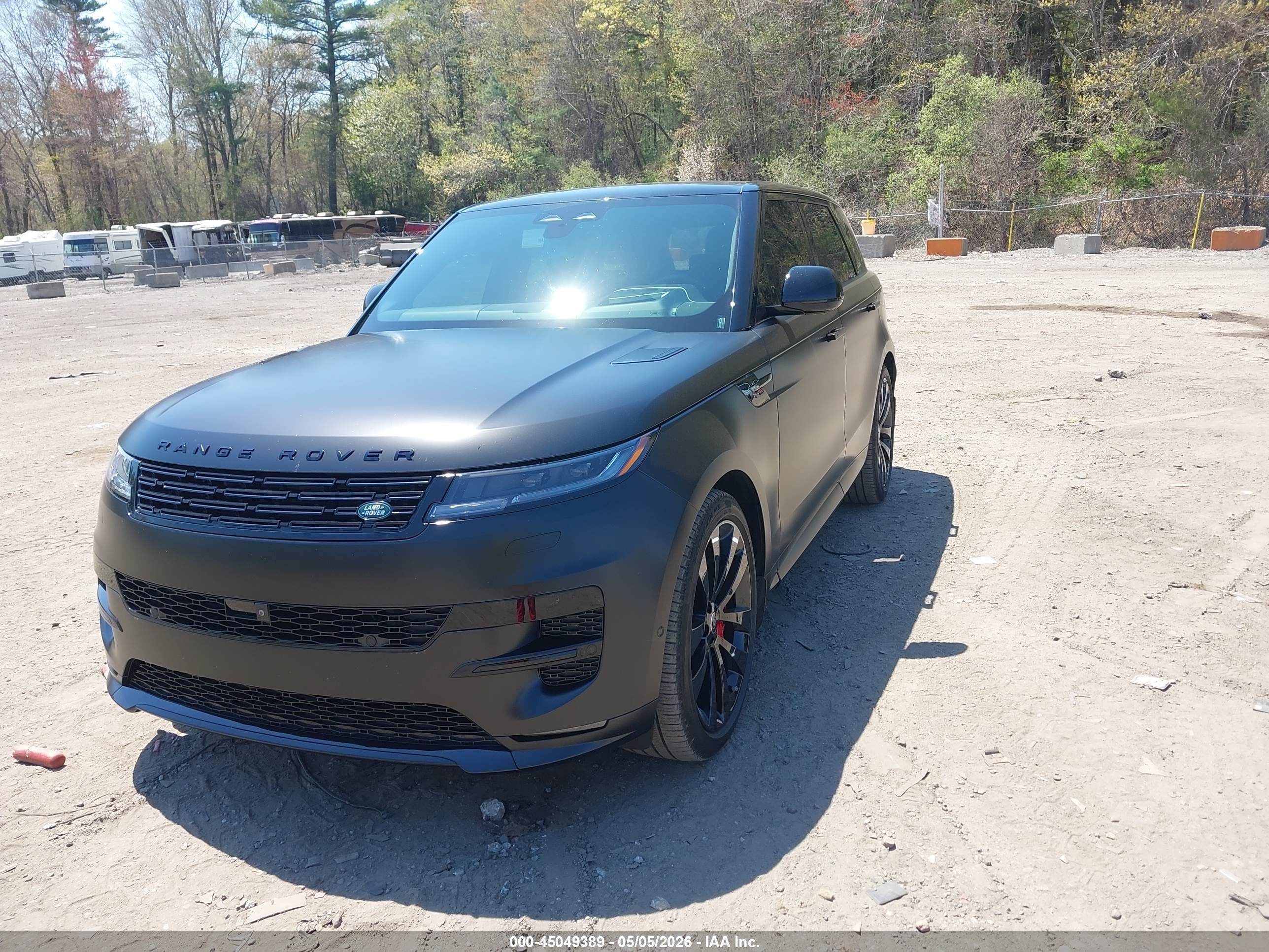 LAND ROVER image 2