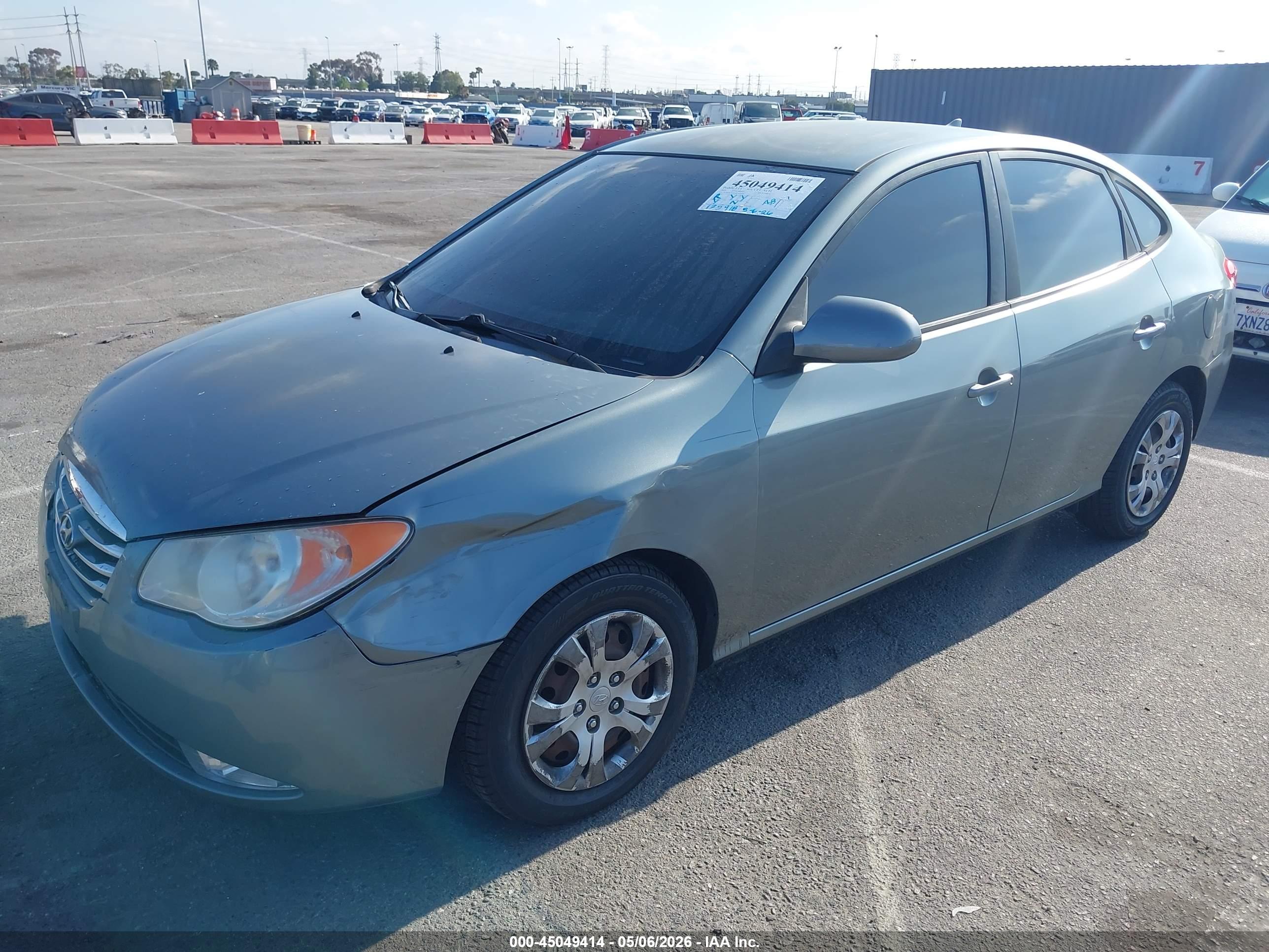 HYUNDAI ELANTRA image 2