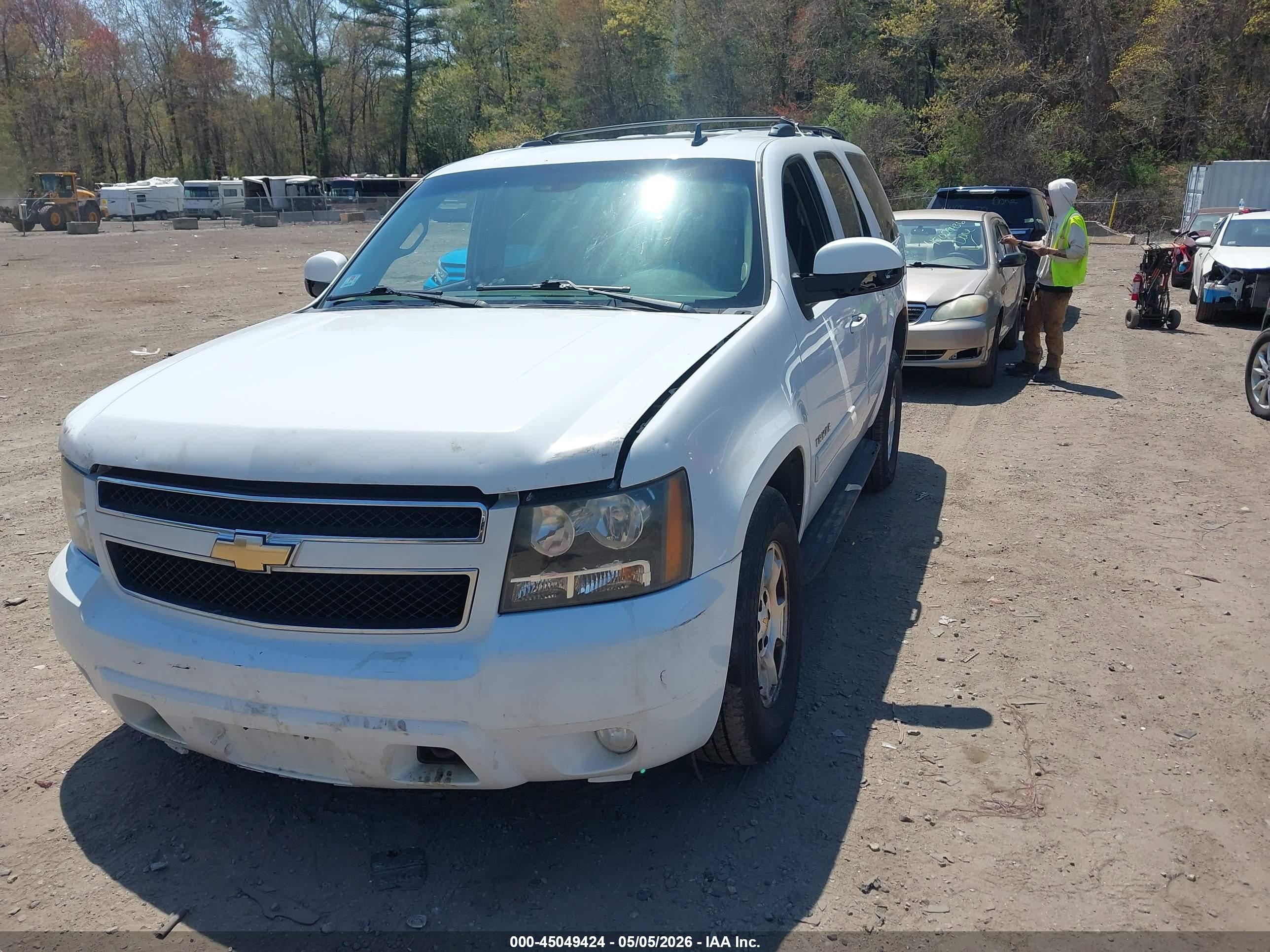 CHEVROLET TAHOE image 2