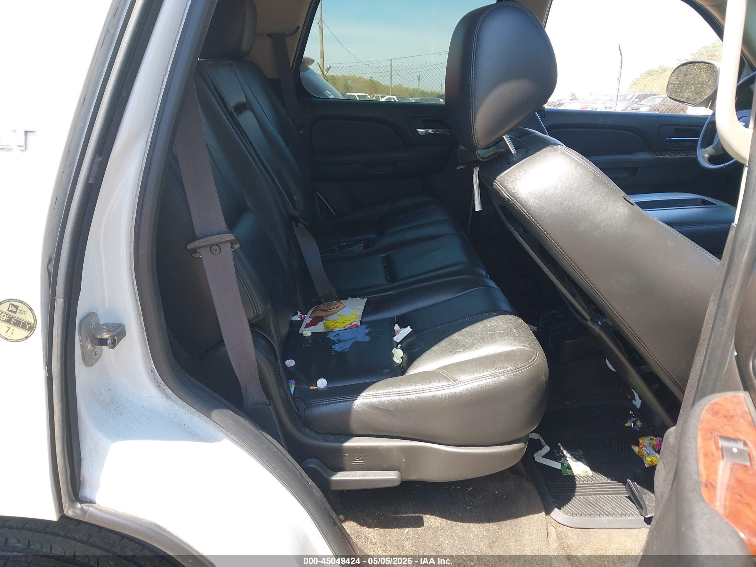 CHEVROLET TAHOE image 8