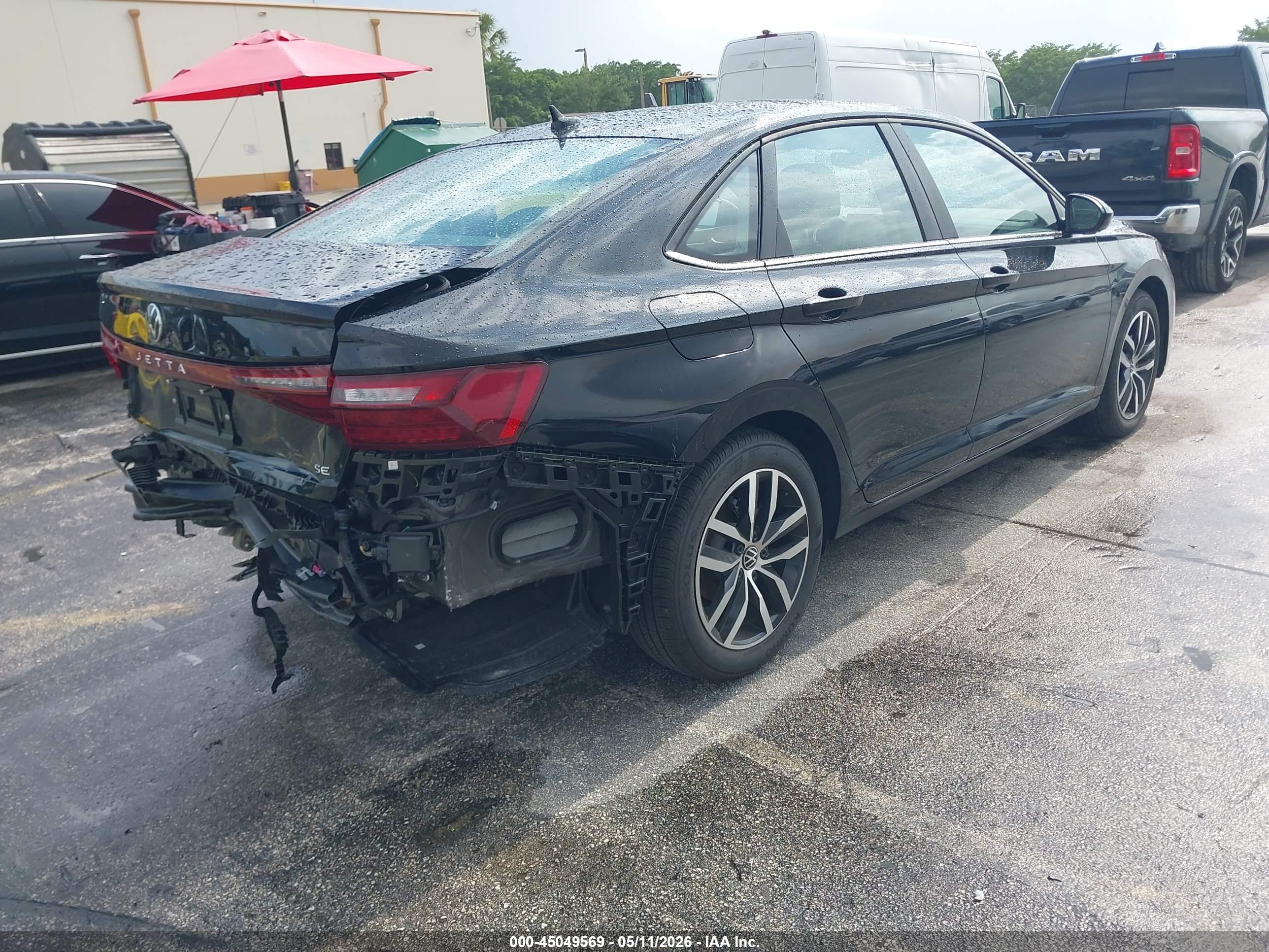 VOLKSWAGEN JETTA image 4