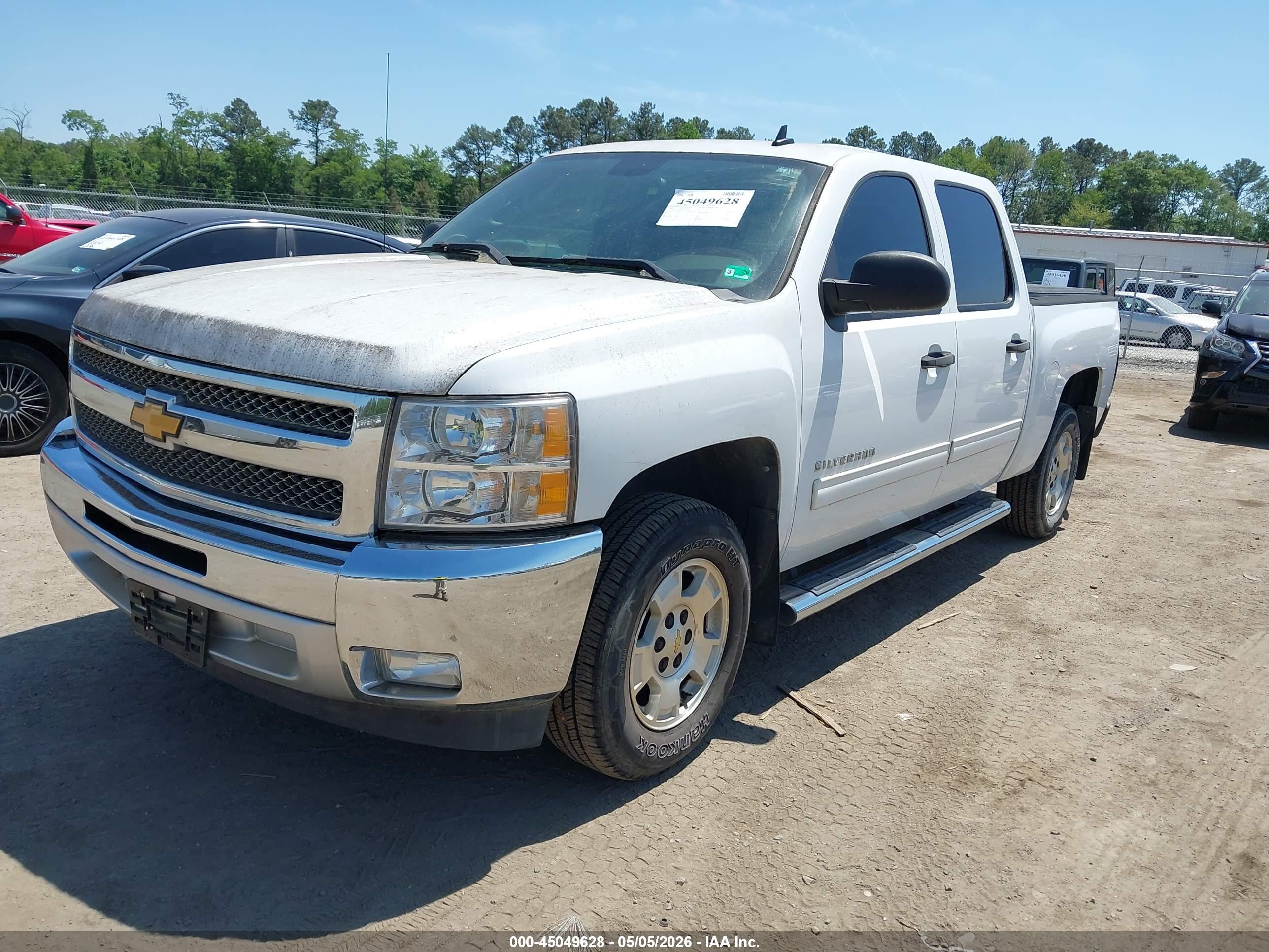 CHEVROLET SILVERADO image 2