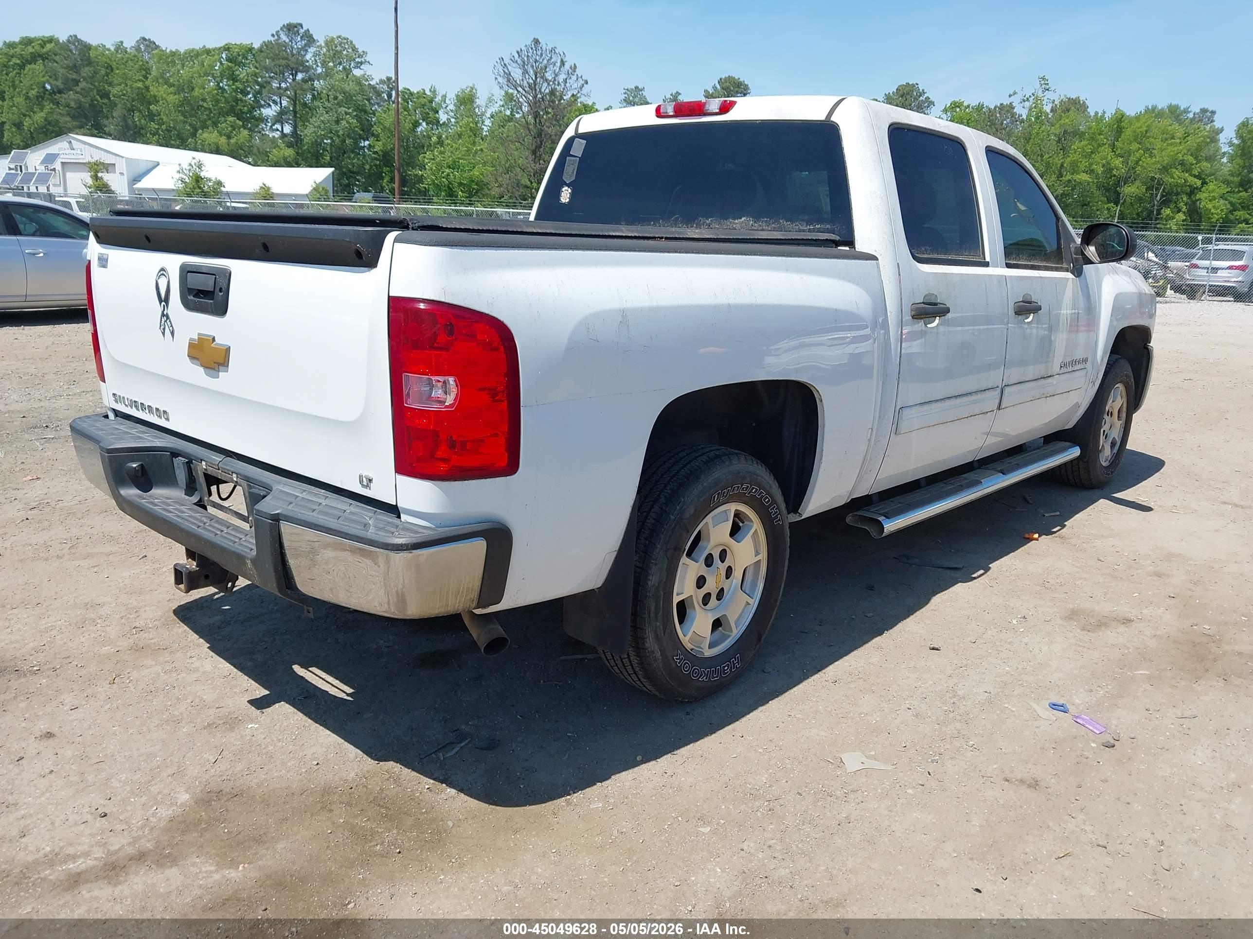 CHEVROLET SILVERADO image 4