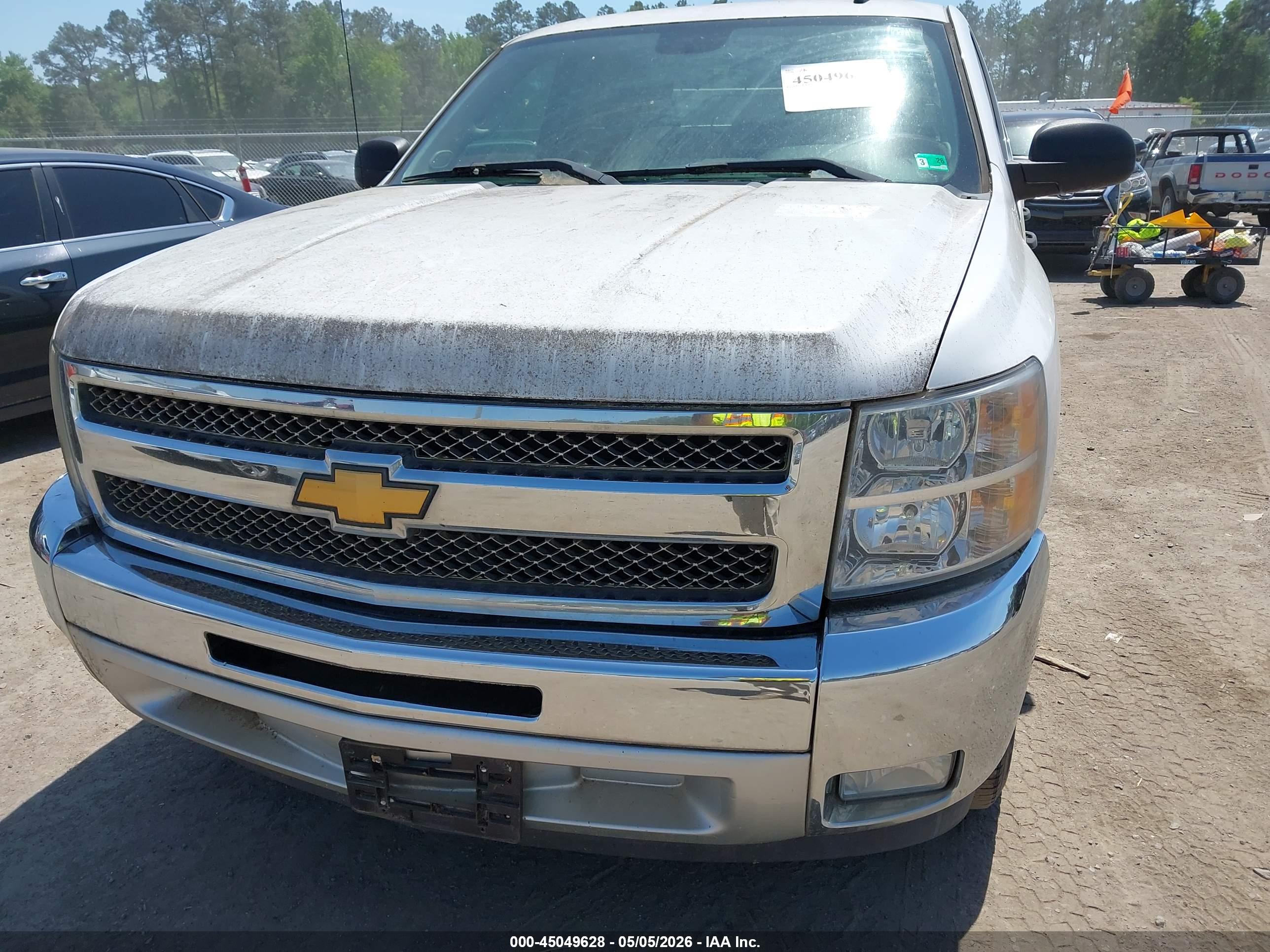 CHEVROLET SILVERADO image 6