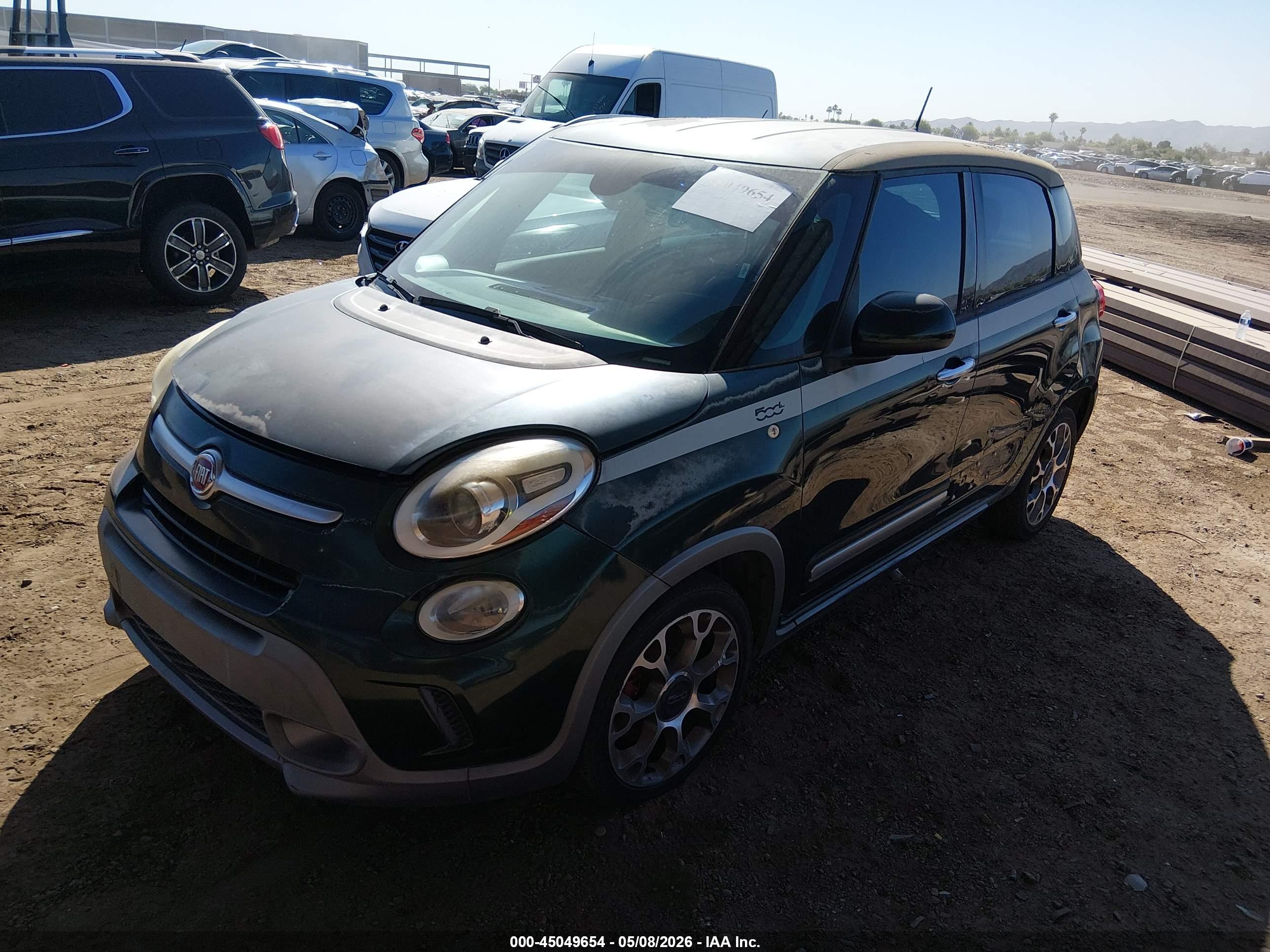 FIAT 500L image 2
