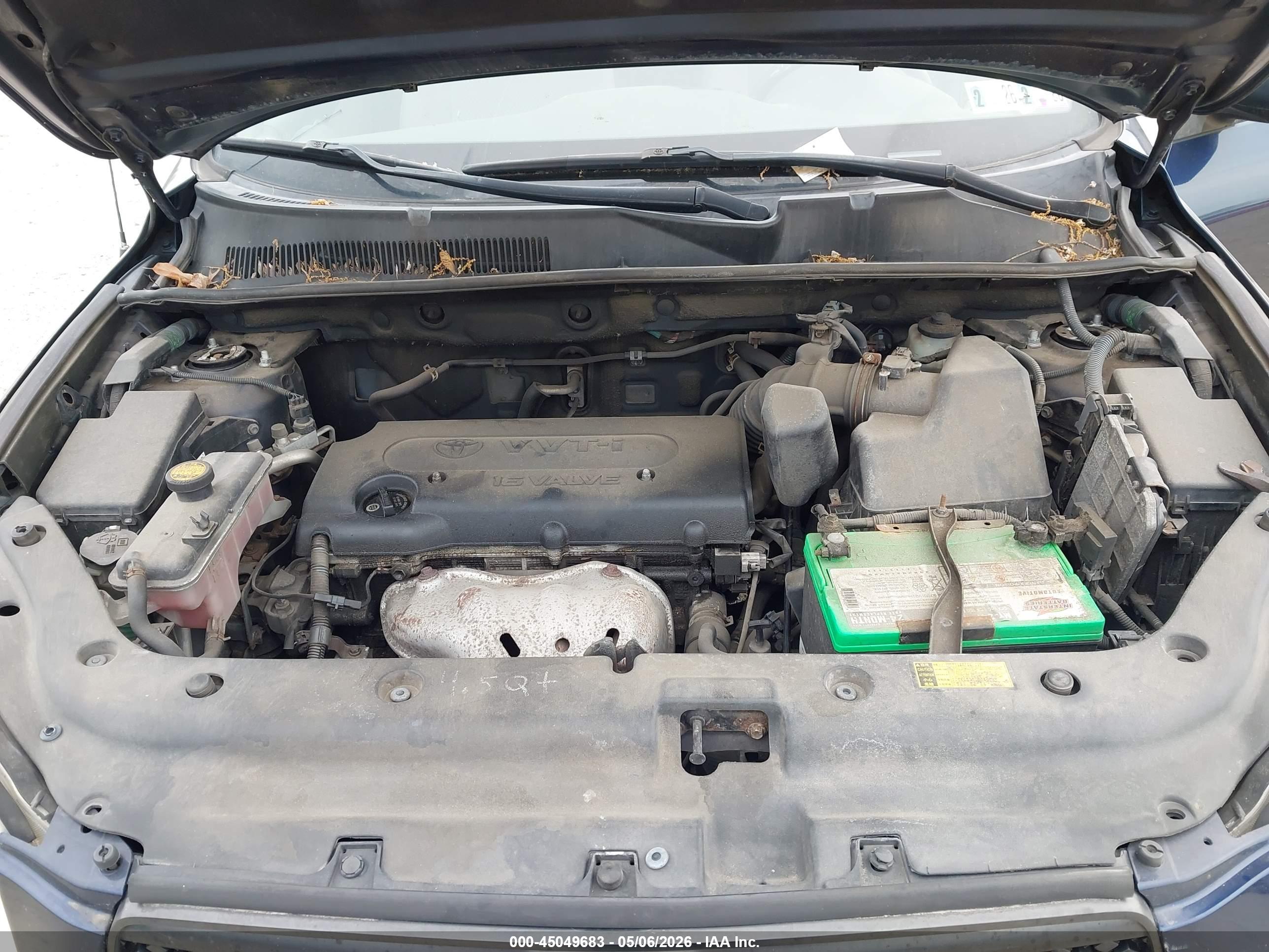 TOYOTA RAV4 image 10