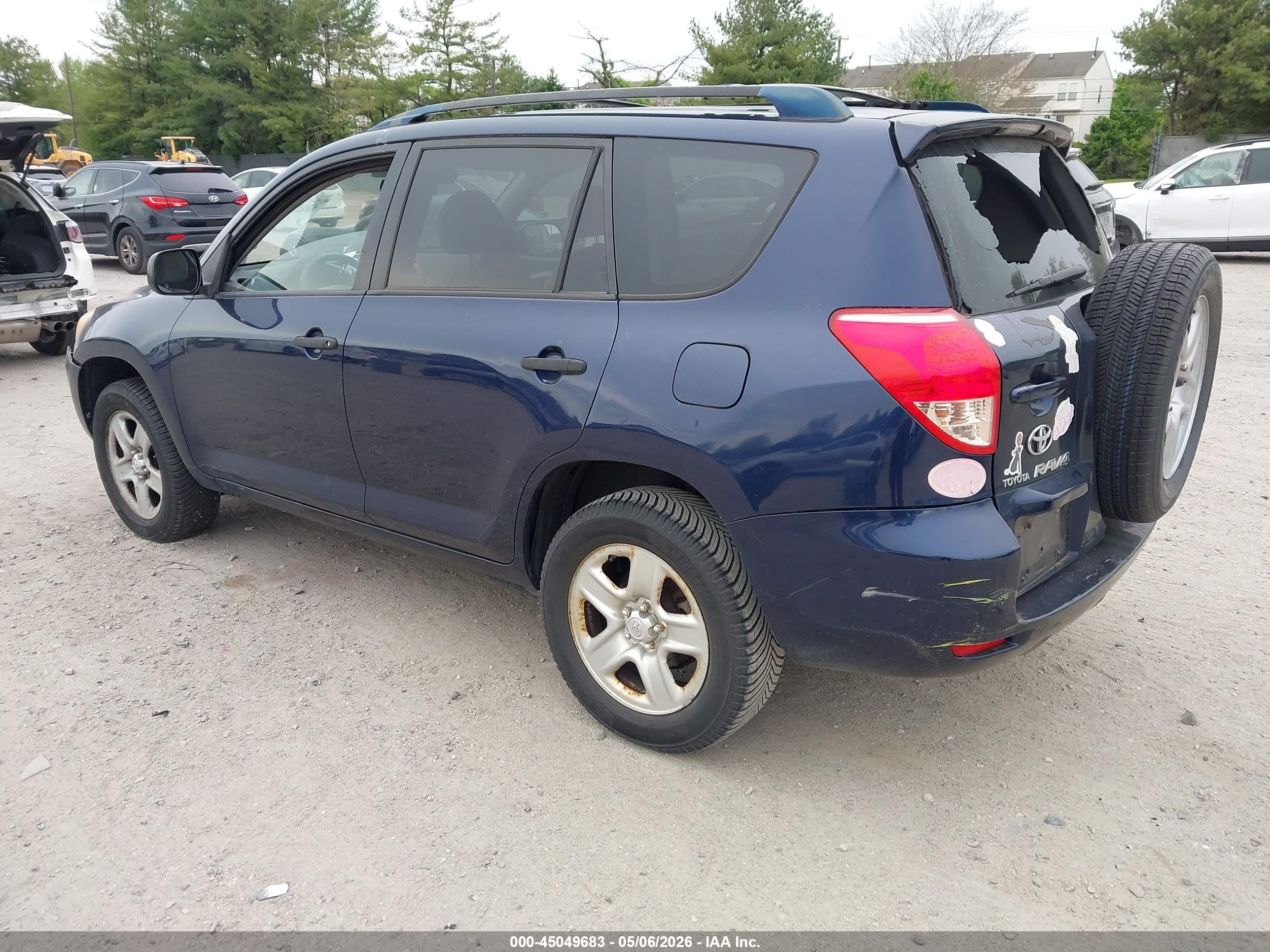 TOYOTA RAV4 image 3