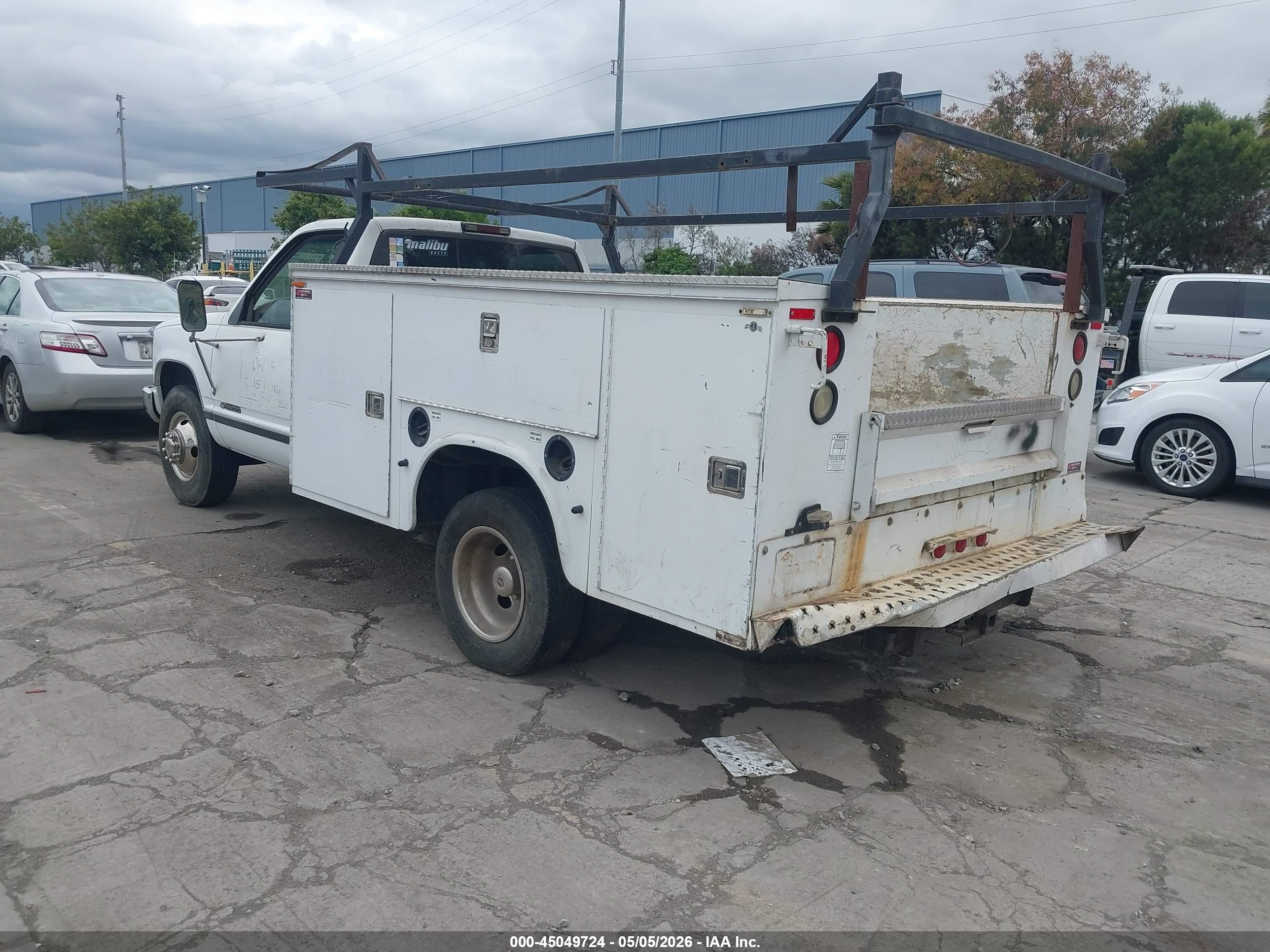 CHEVROLET C3500 image 3