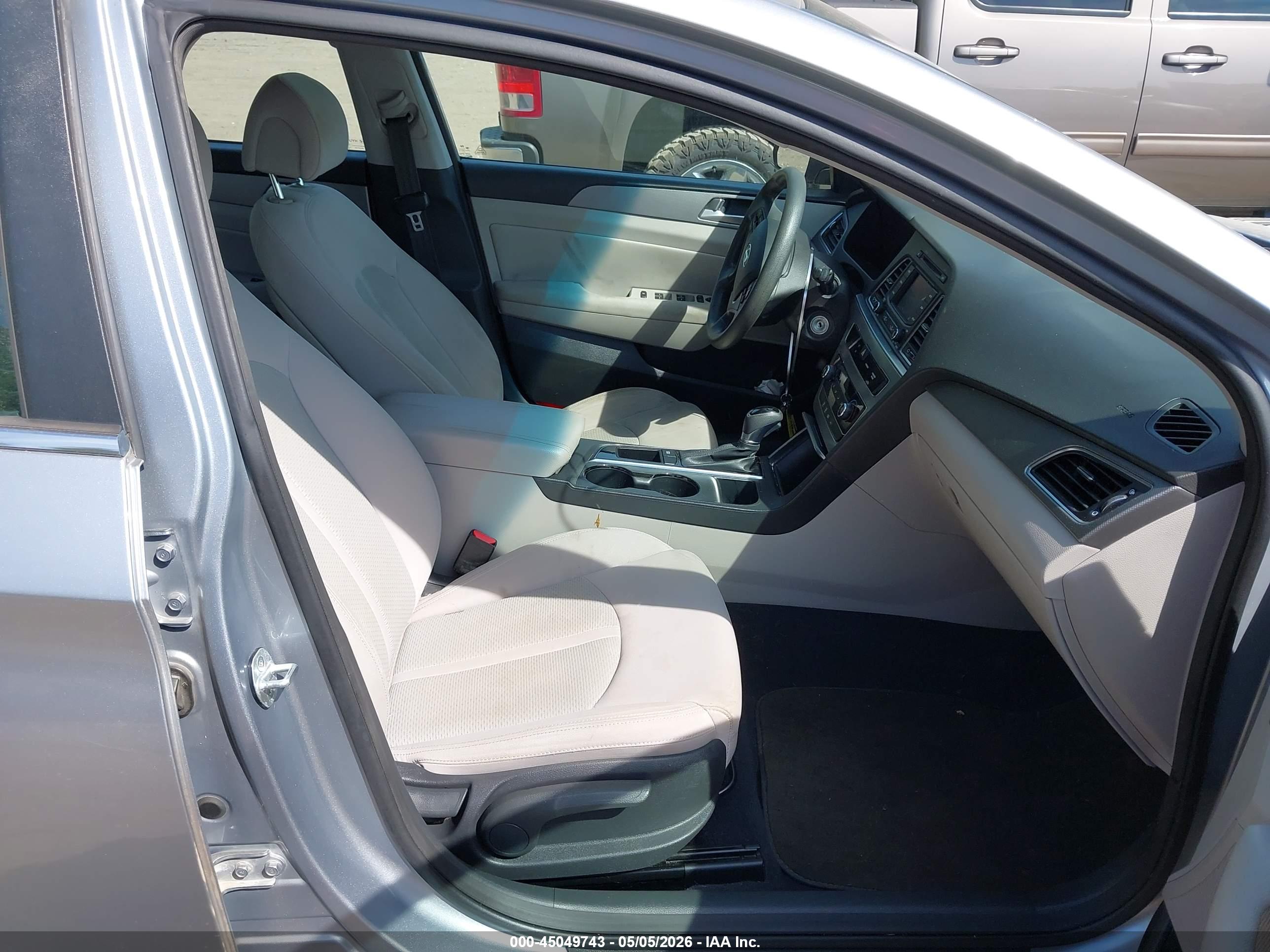 HYUNDAI SONATA image 5