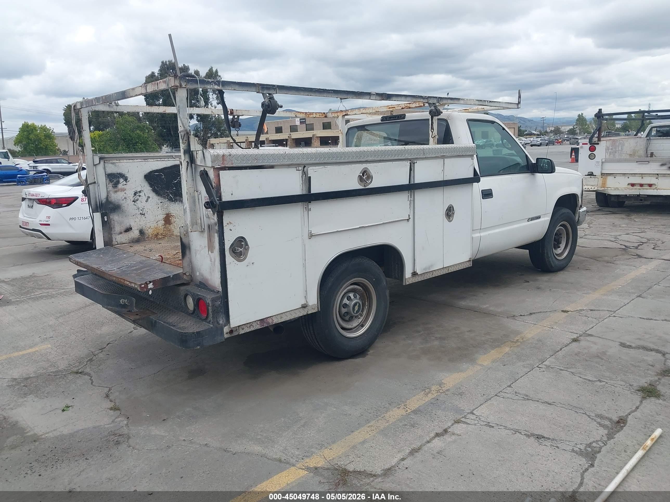 CHEVROLET C3500 image 4