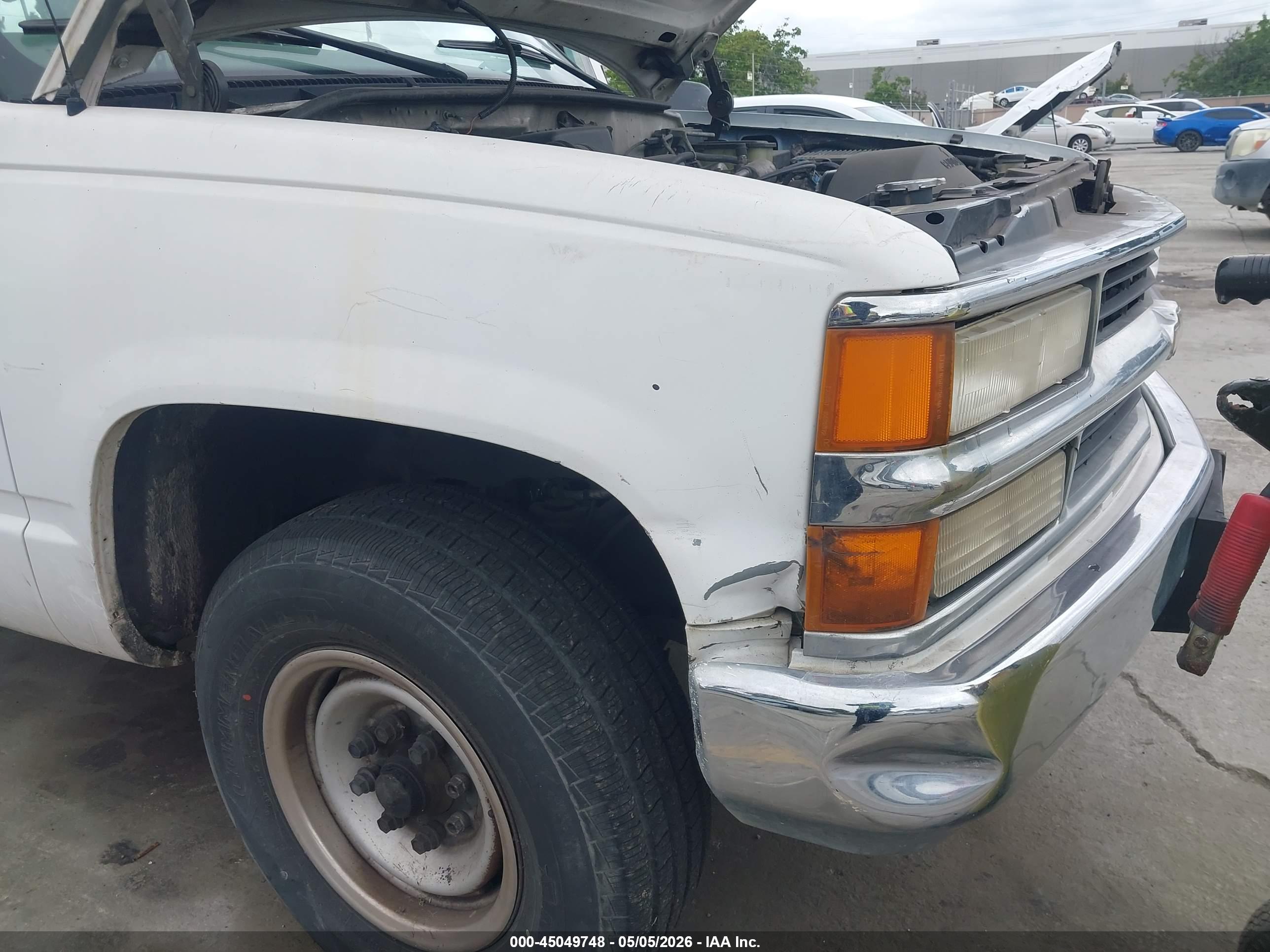 CHEVROLET C3500 image 6