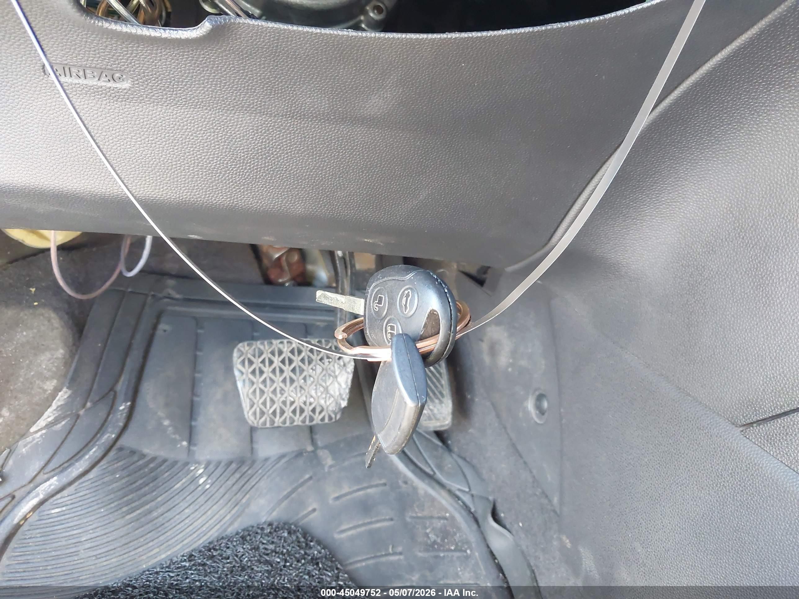 FORD FIESTA image 11