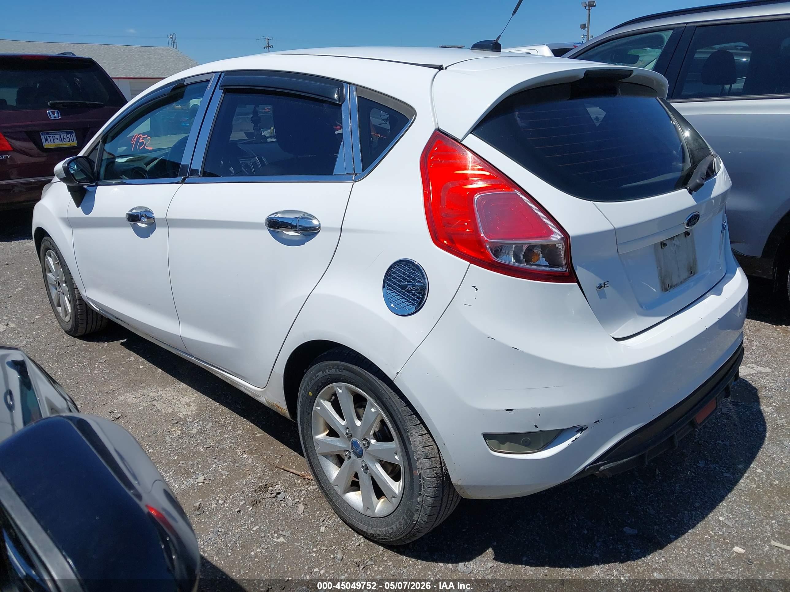 FORD FIESTA image 3