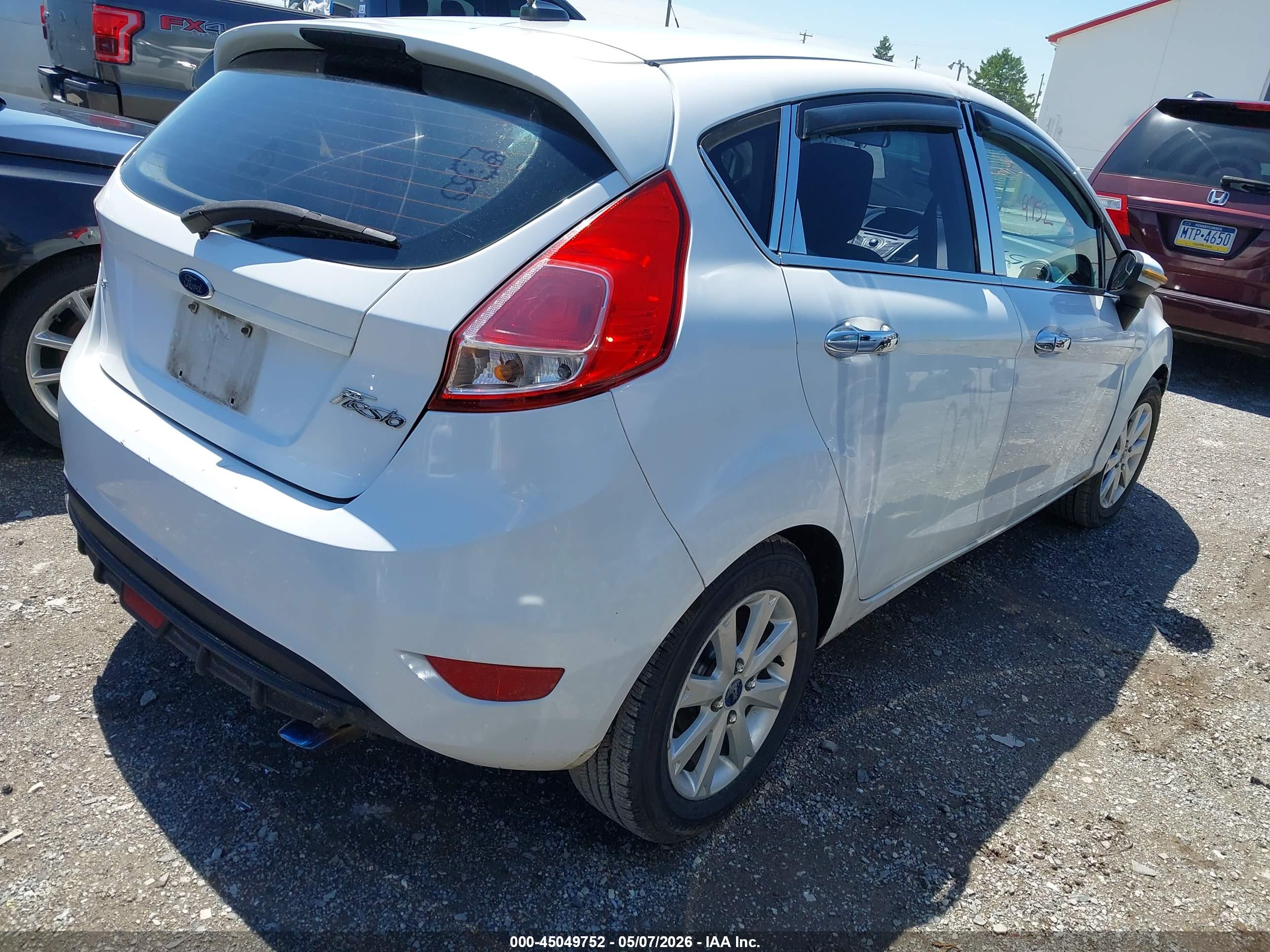 FORD FIESTA image 4