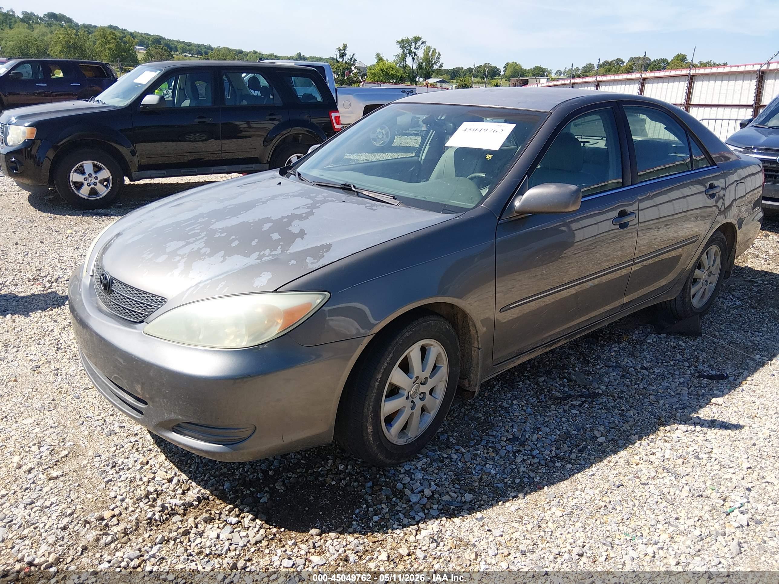 TOYOTA CAMRY image 2