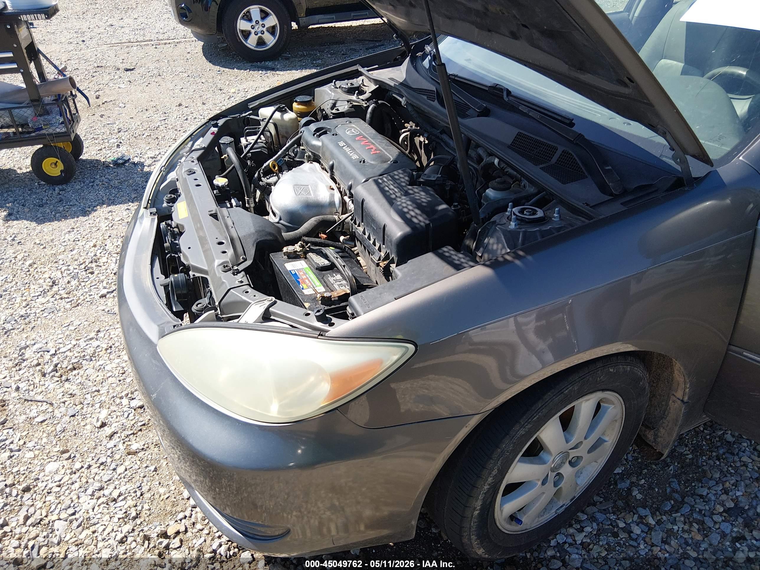 TOYOTA CAMRY image 6